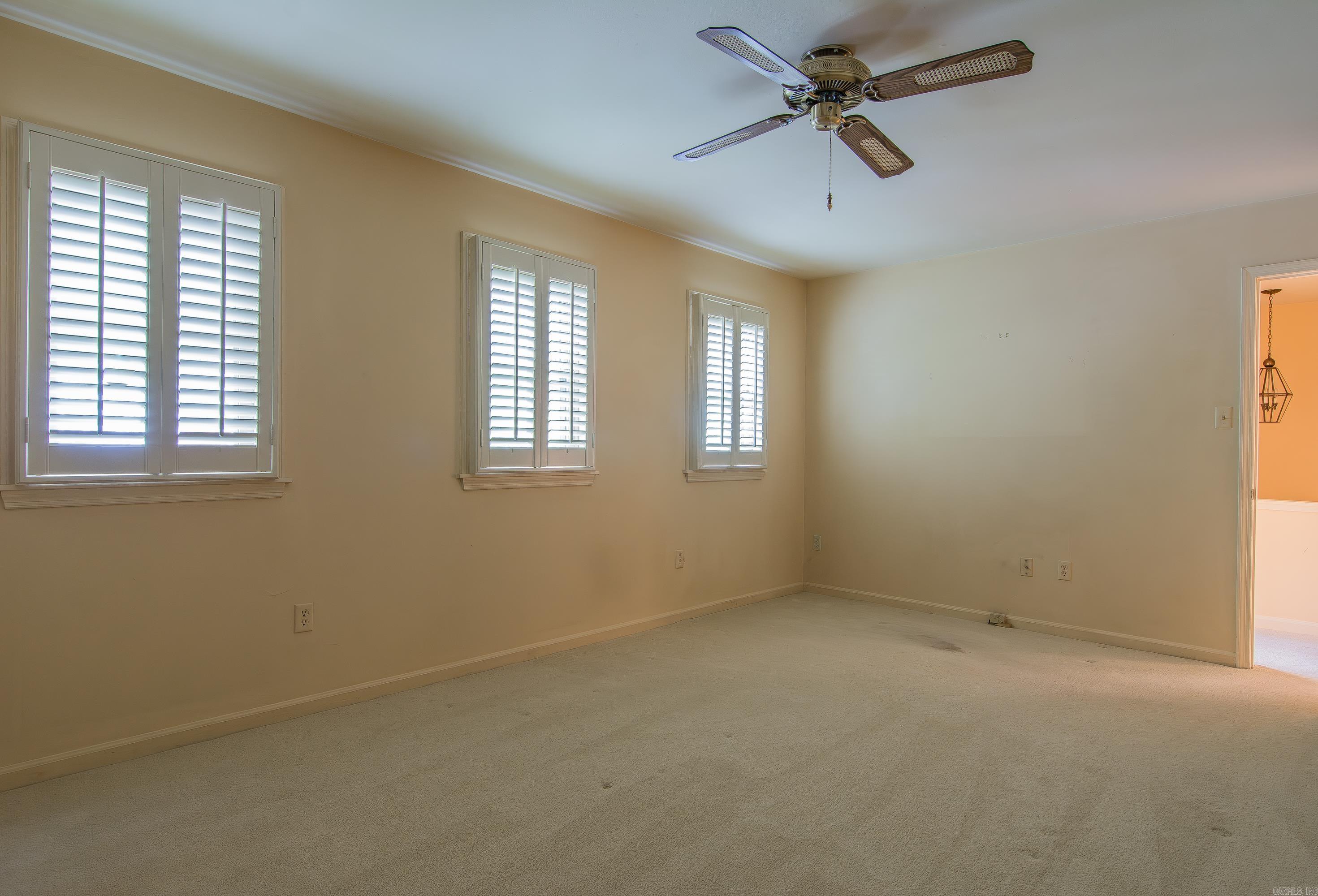 3 Kingsbridge Way