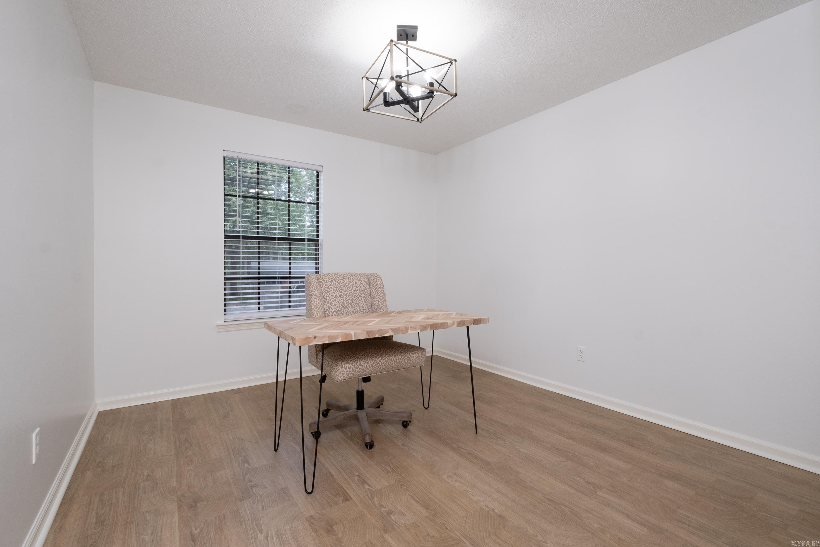1 Woodview Court