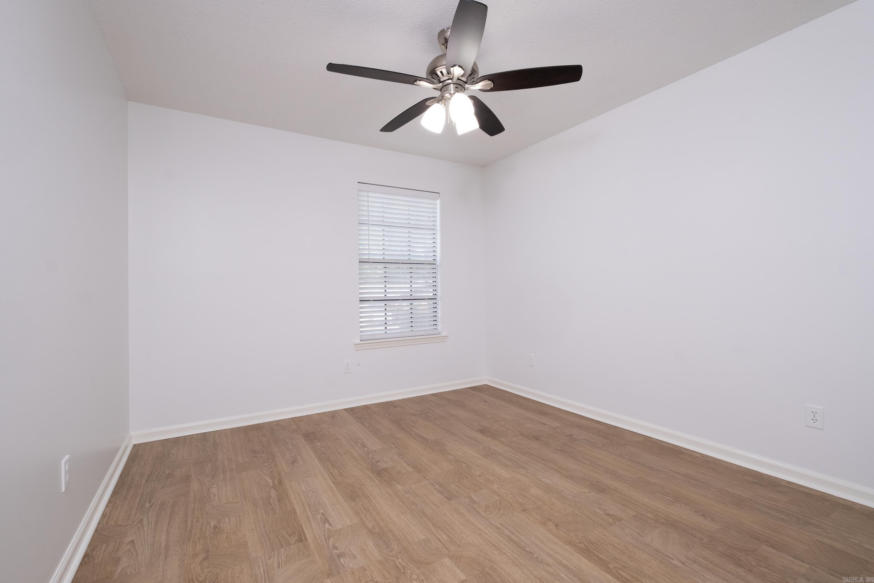 1 Woodview Court
