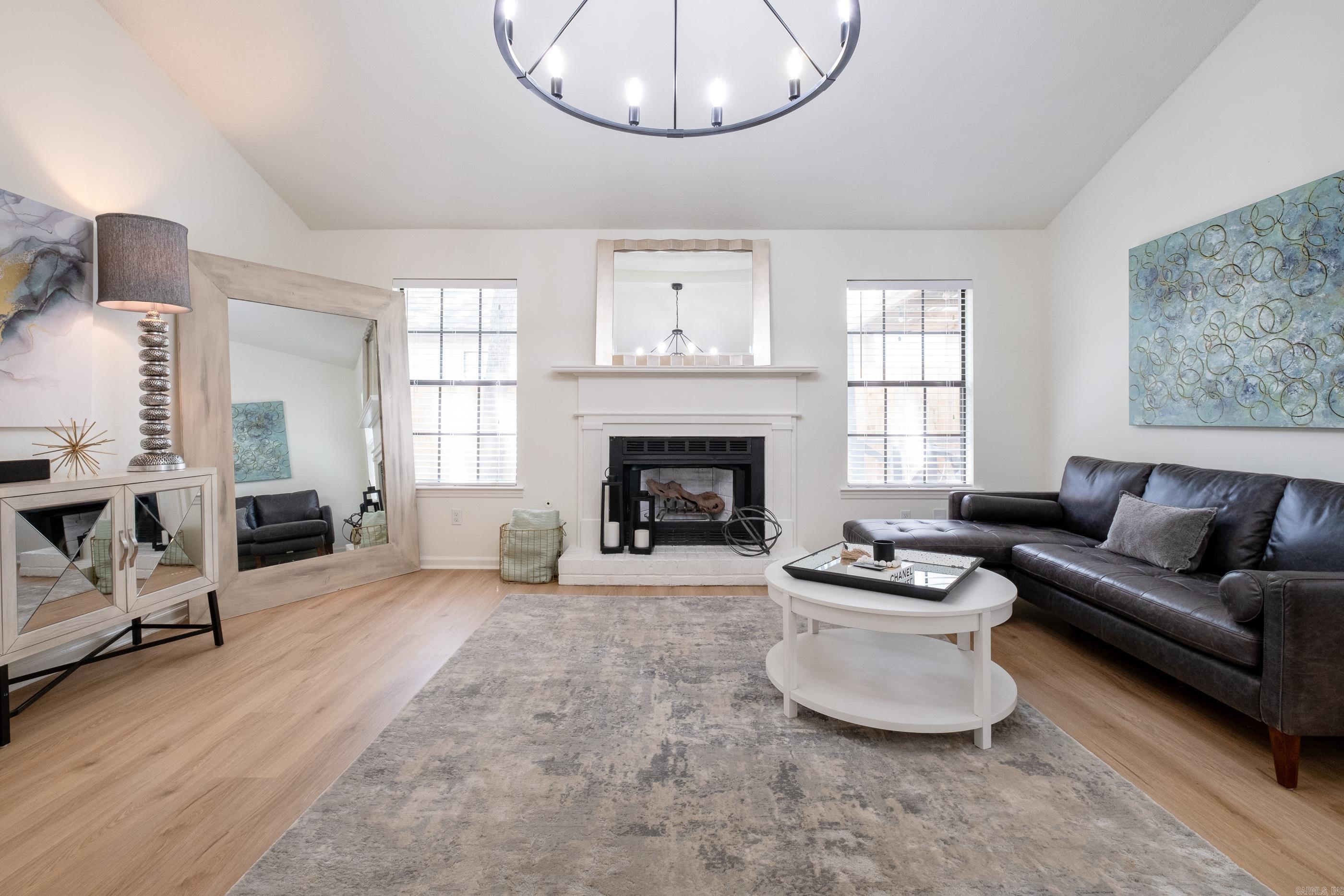 1 Woodview Court