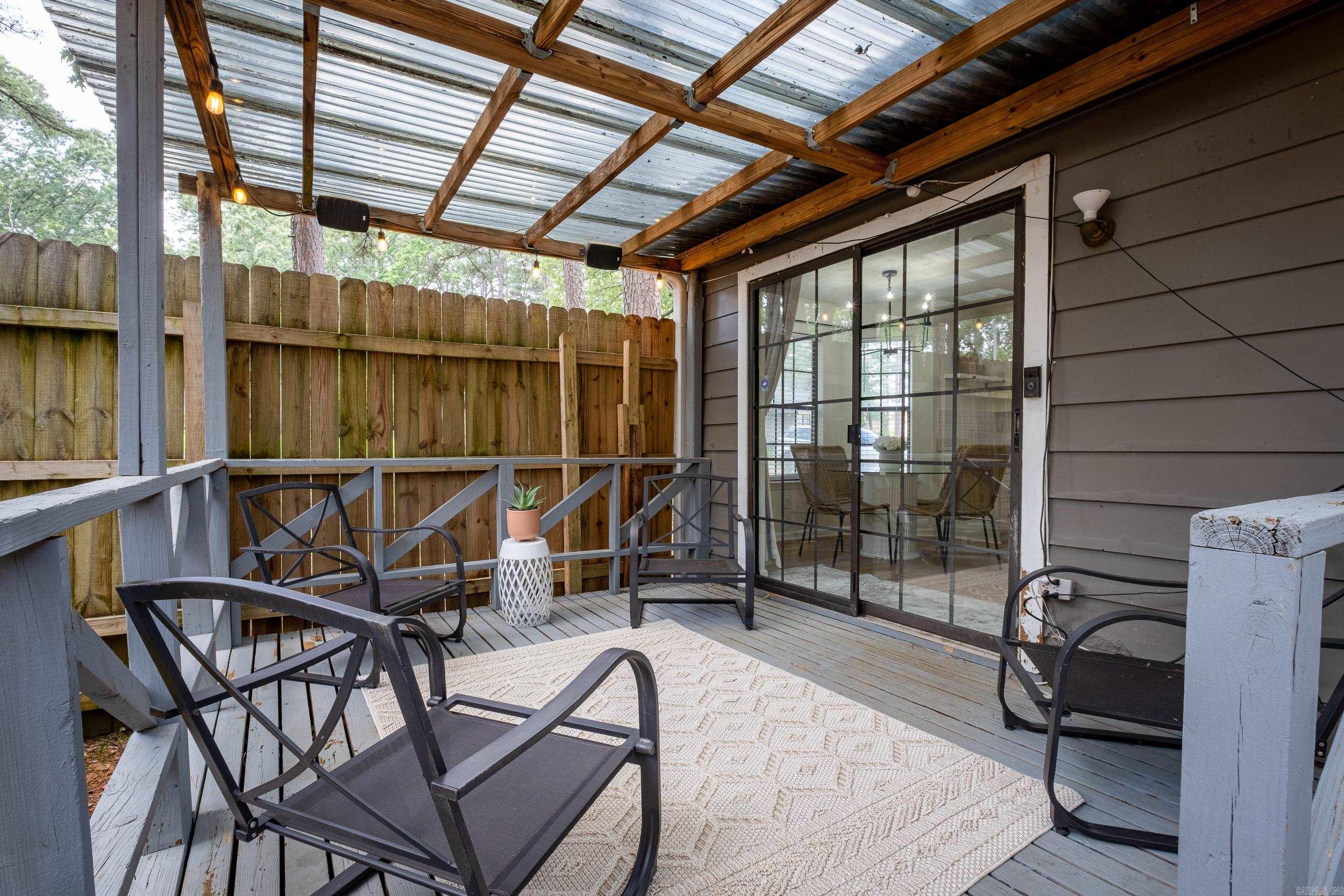 1 Woodview Court