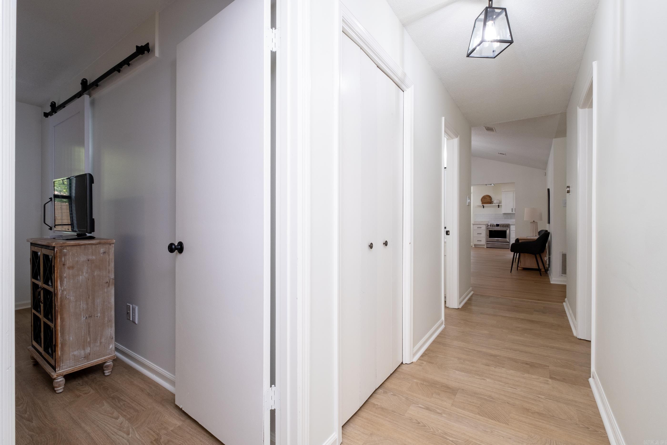 1 Woodview Court