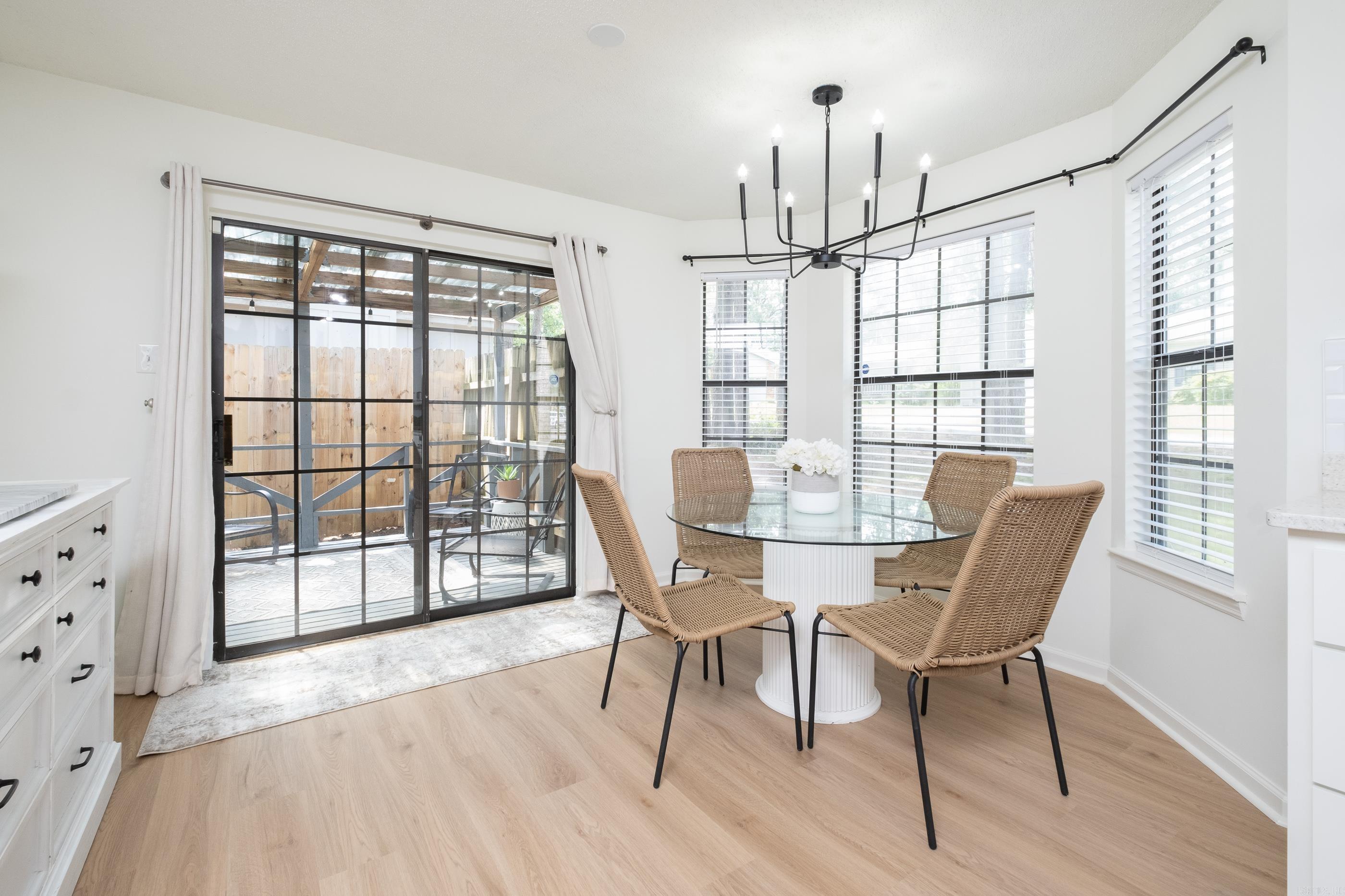 1 Woodview Court
