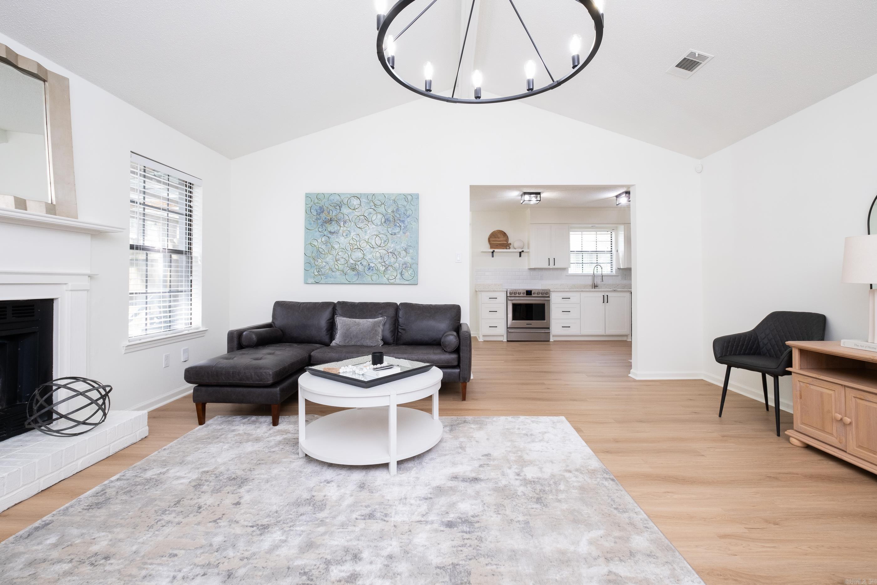 1 Woodview Court
