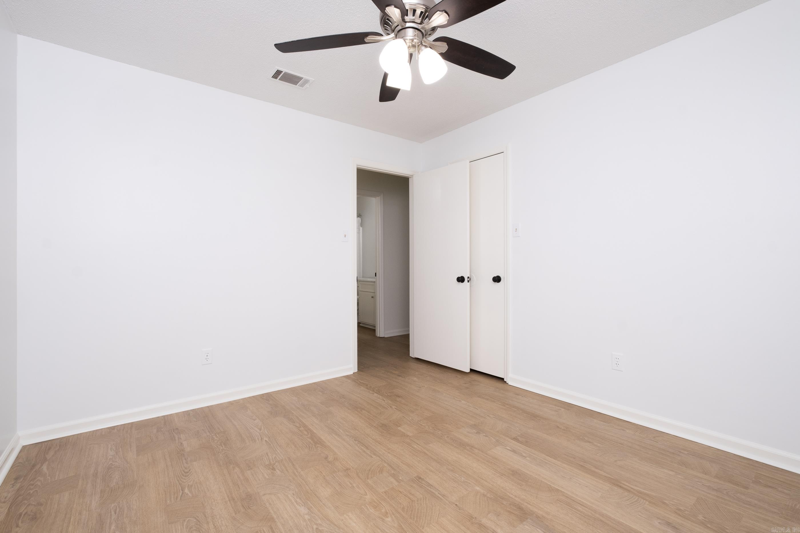 1 Woodview Court