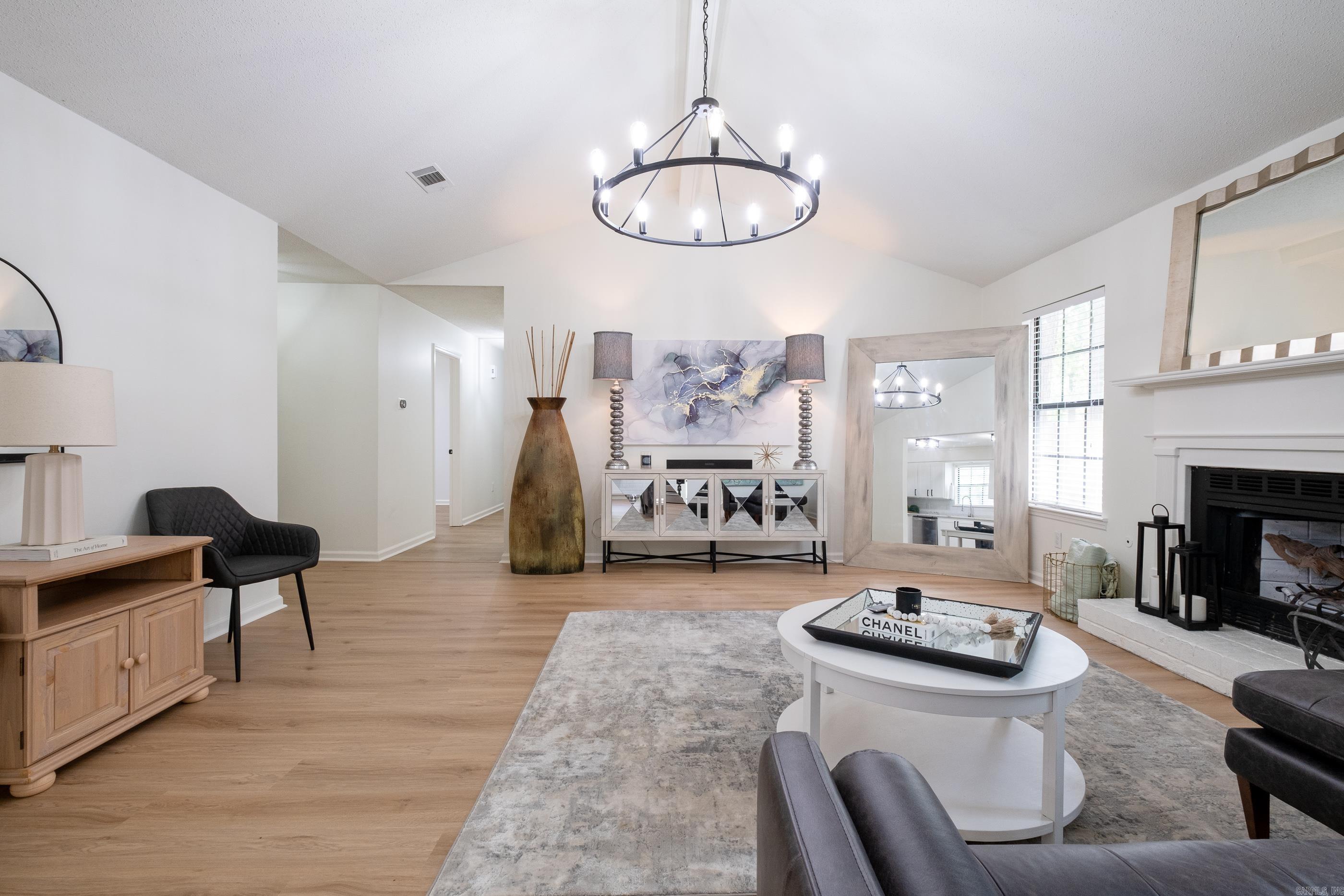 1 Woodview Court
