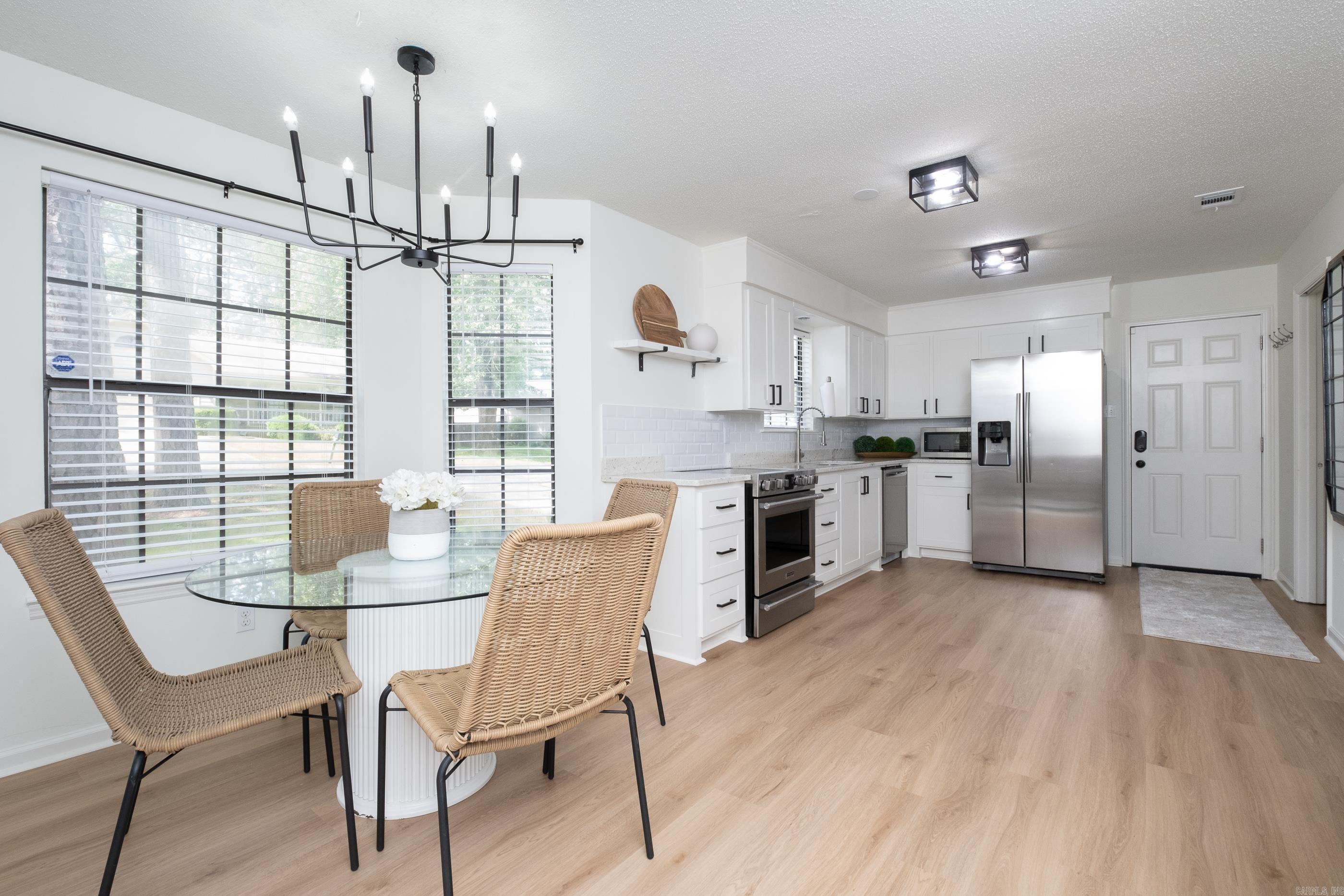 1 Woodview Court