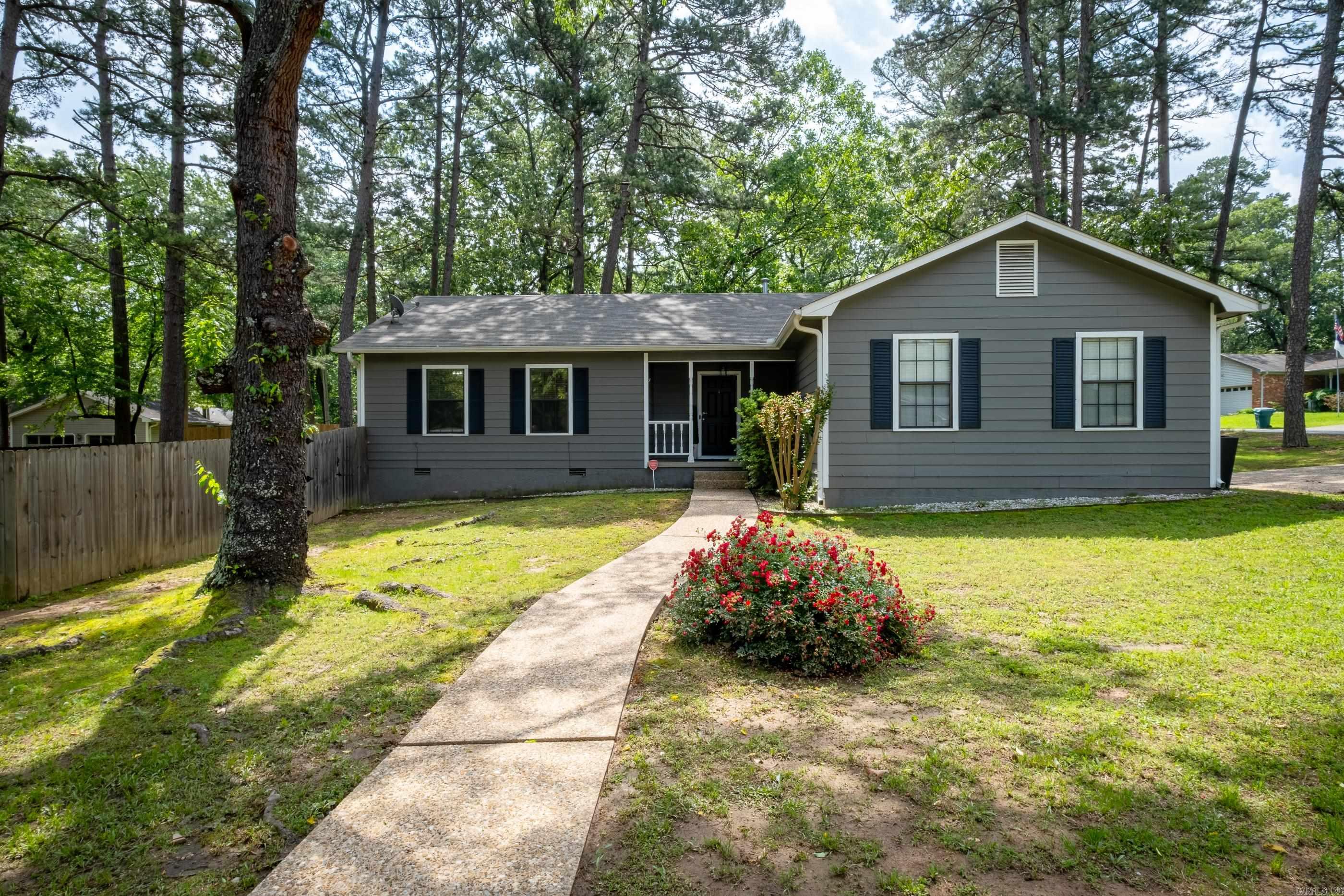 1 Woodview Court