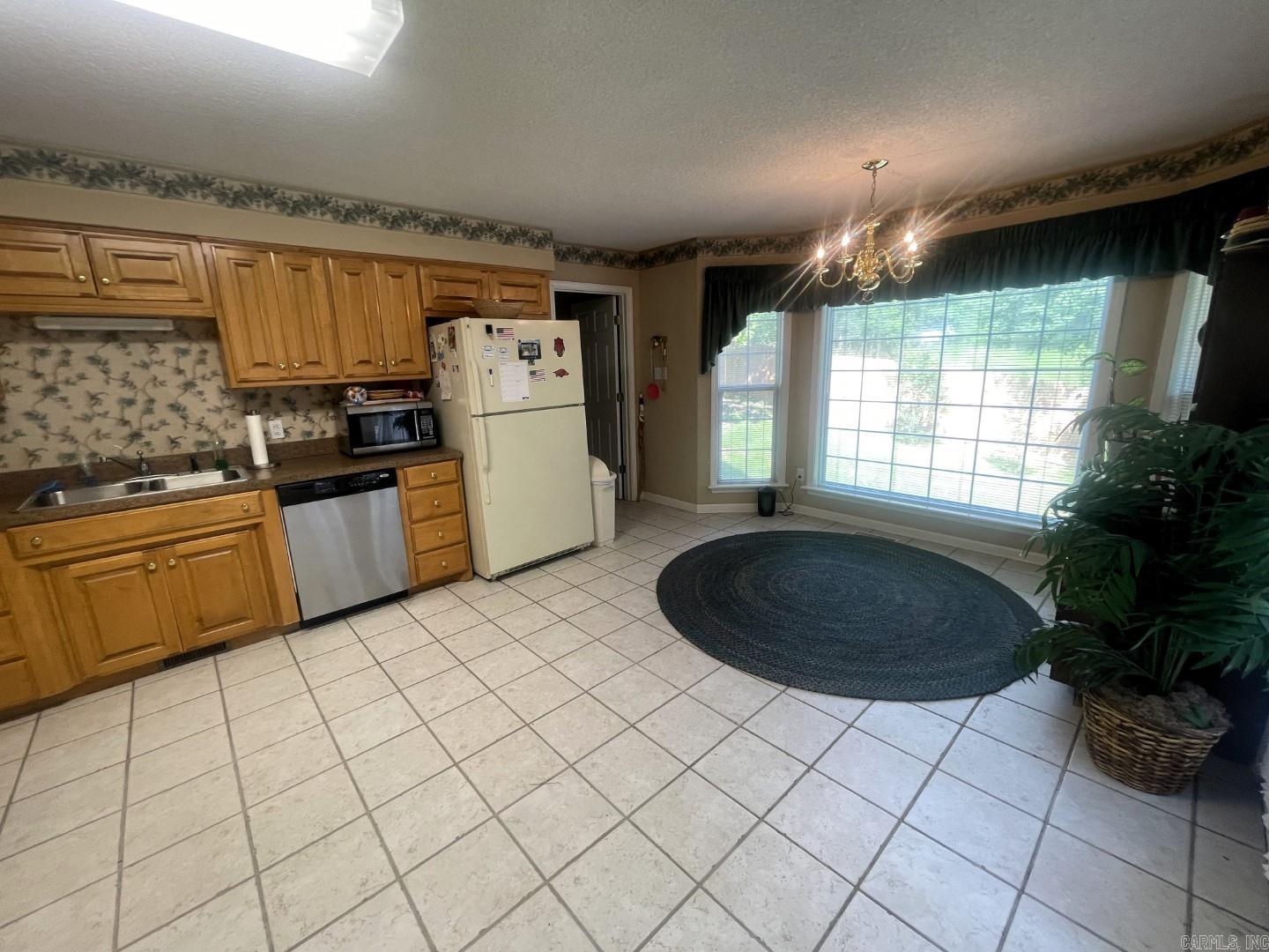 228 Serendipity Trl