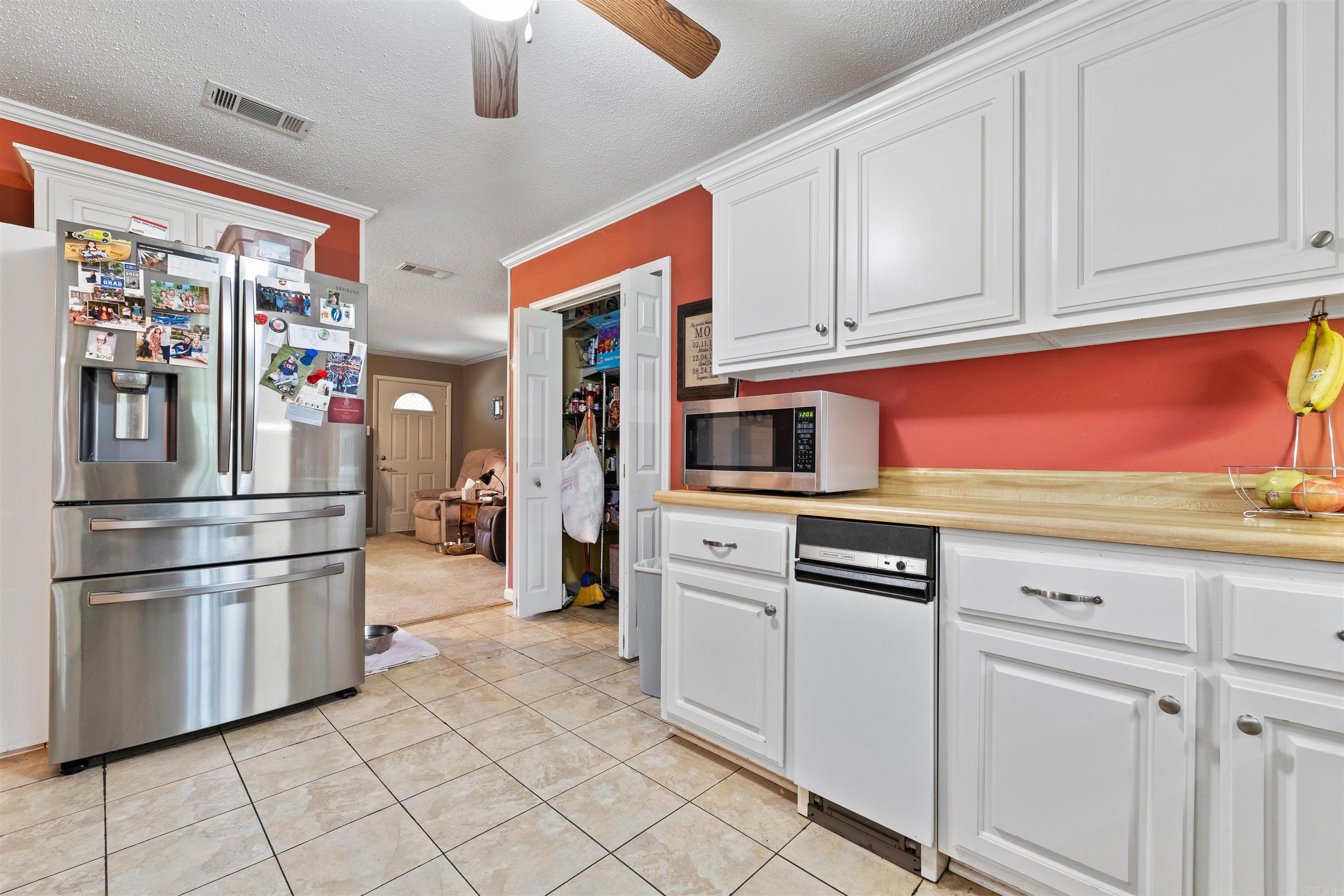 140 Lone Oak Drive