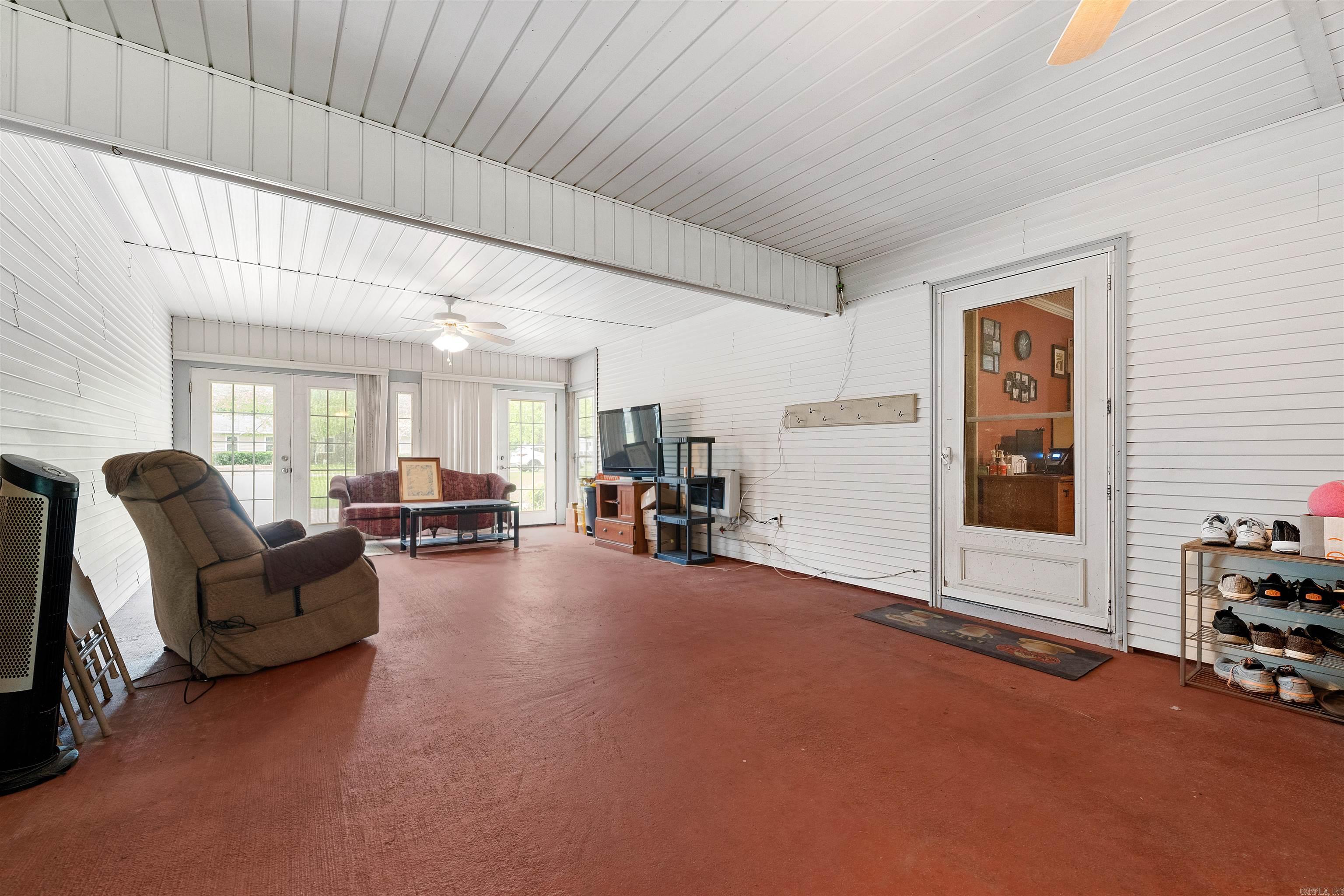 140 Lone Oak Drive