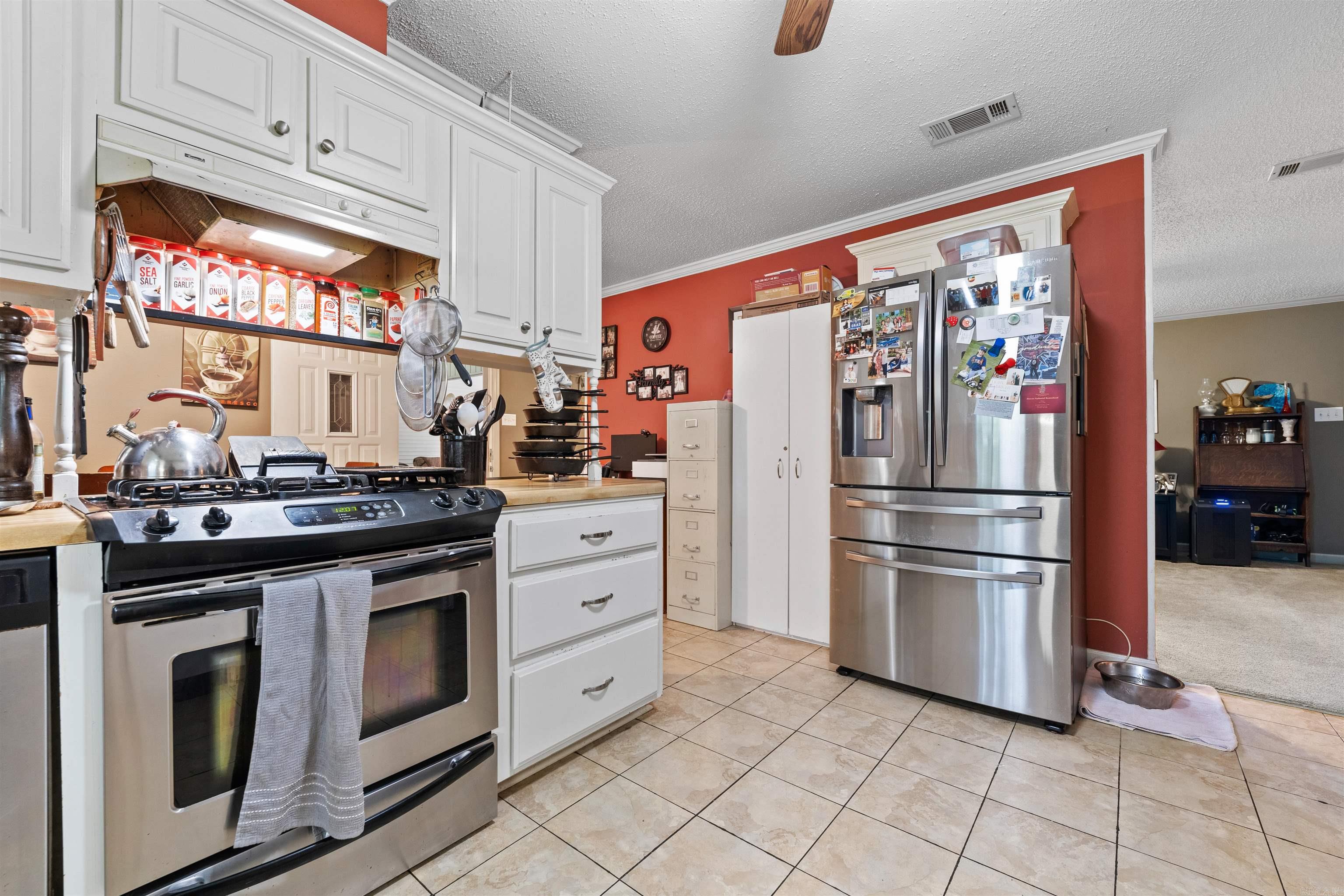 140 Lone Oak Drive