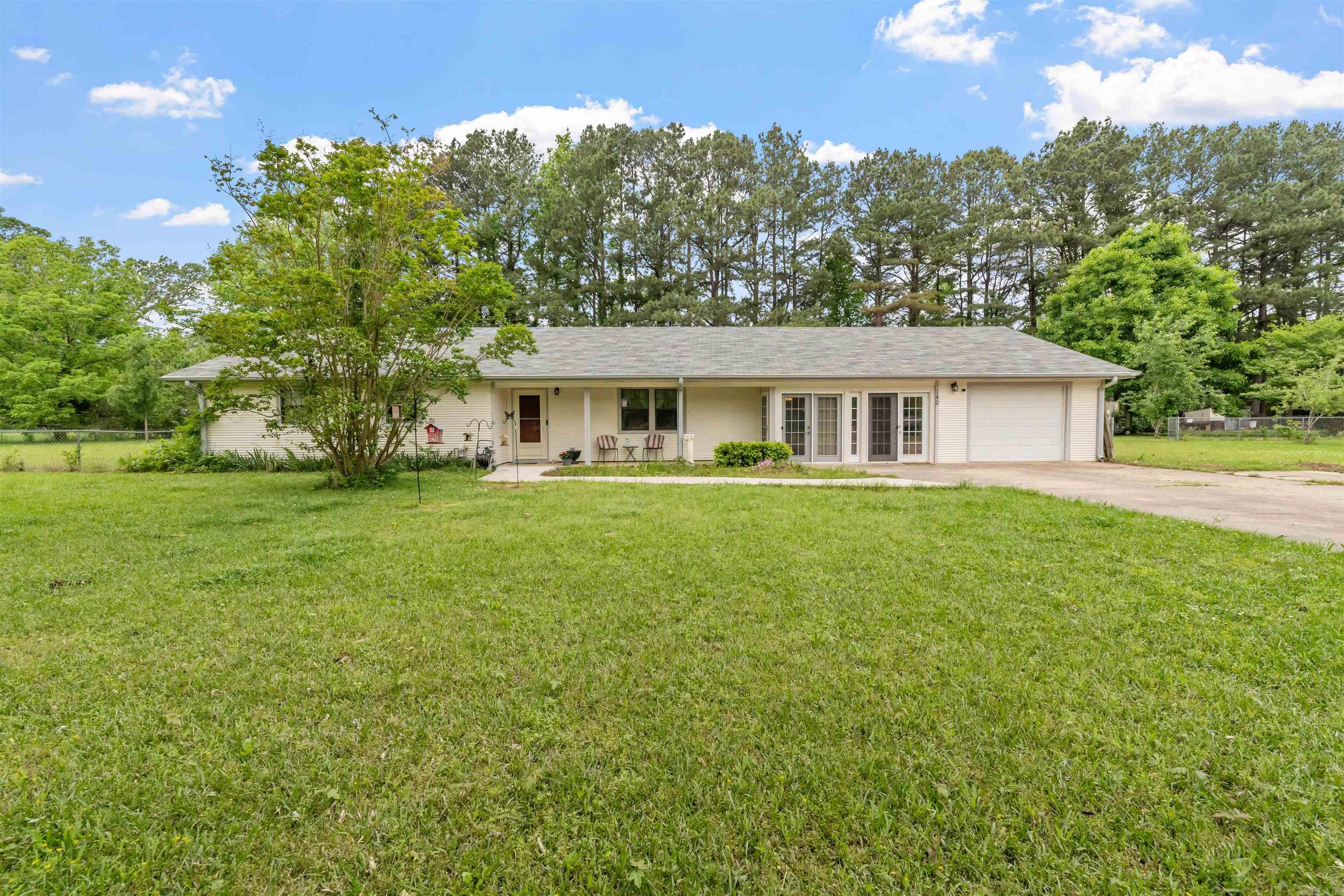 140 Lone Oak Drive