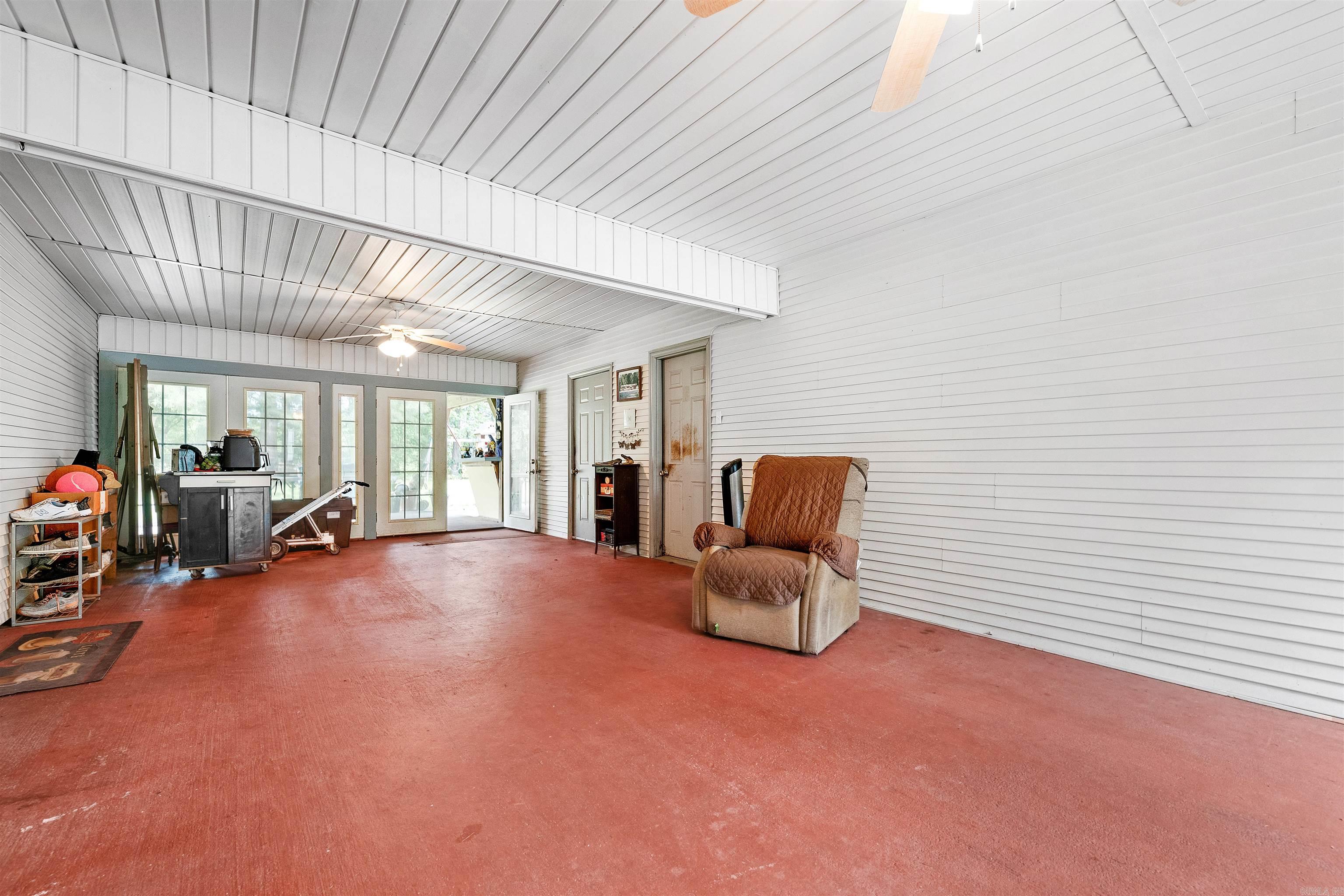 140 Lone Oak Drive