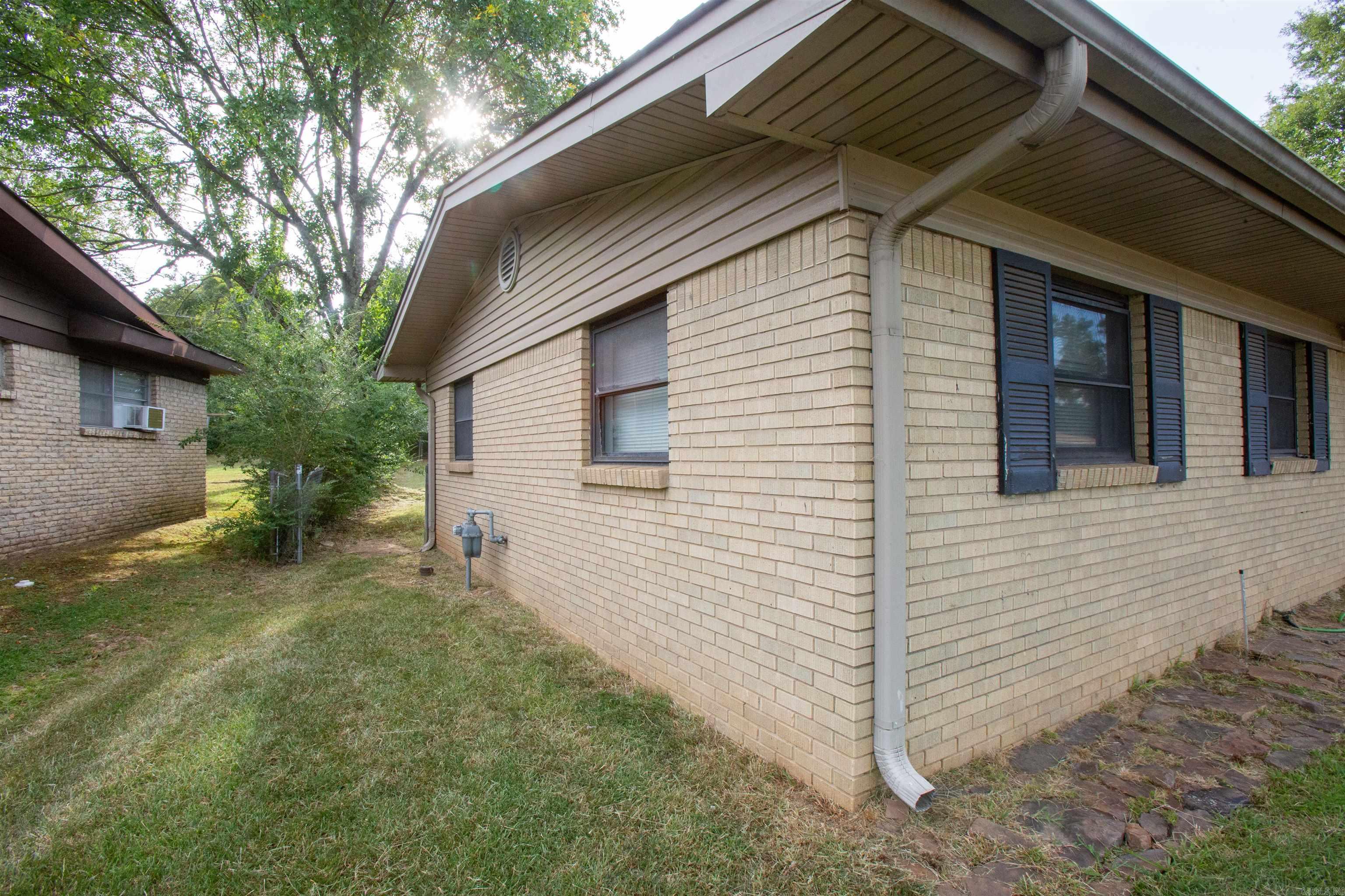 505 Sierra Madre Dr
