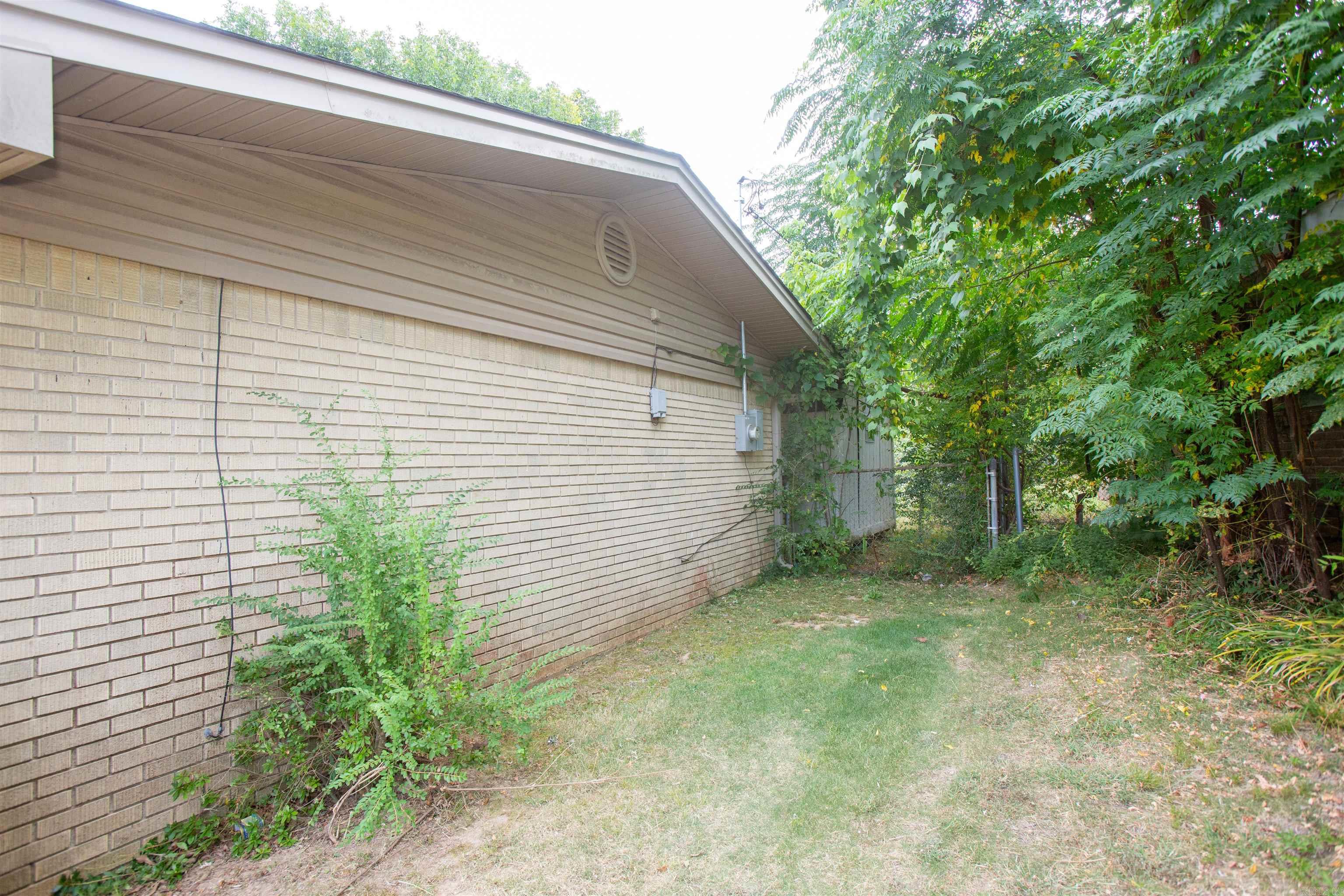 505 Sierra Madre Dr