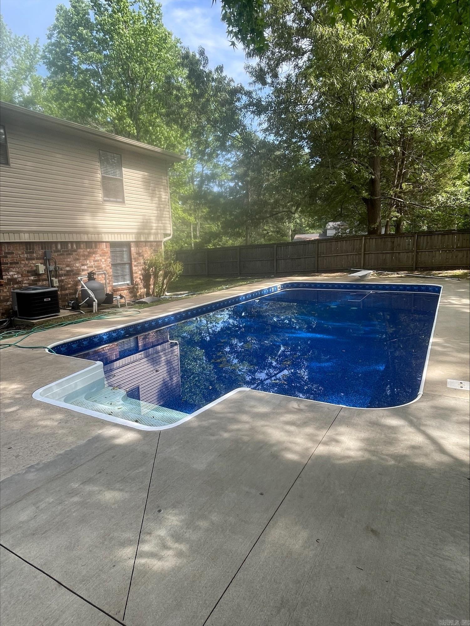593 Kingwood Circle