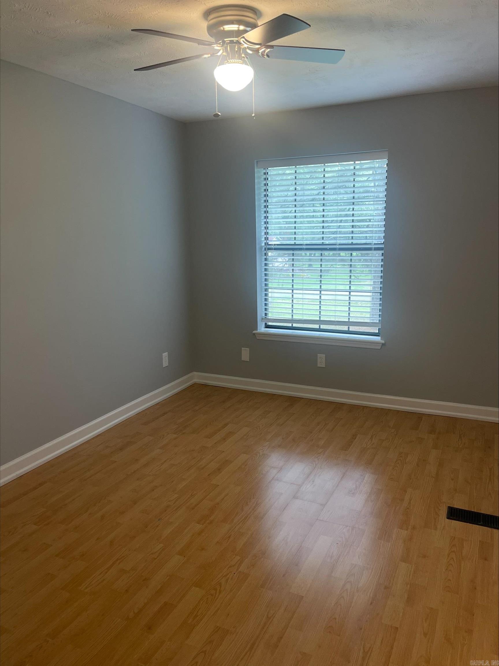593 Kingwood Circle