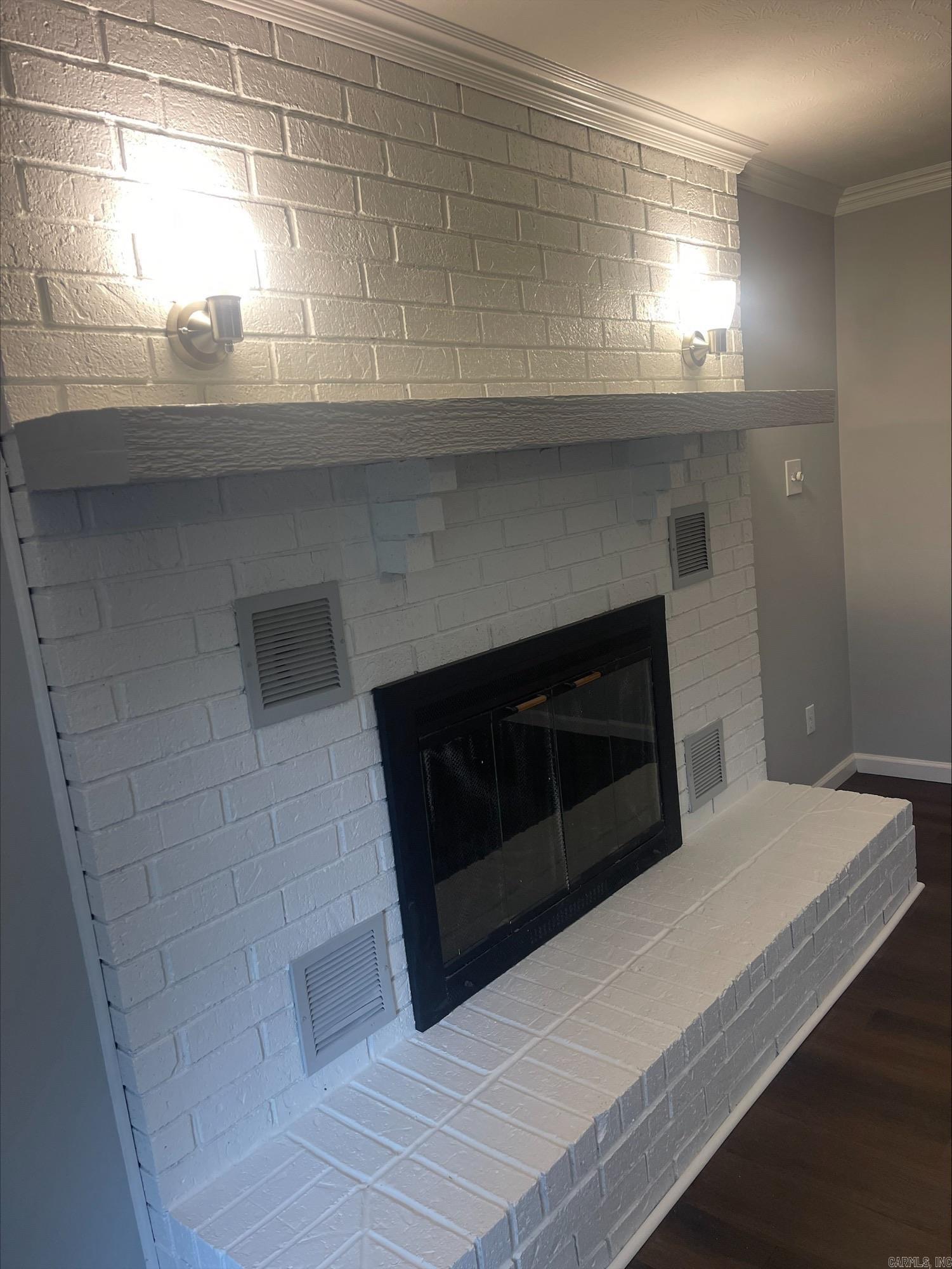 593 Kingwood Circle