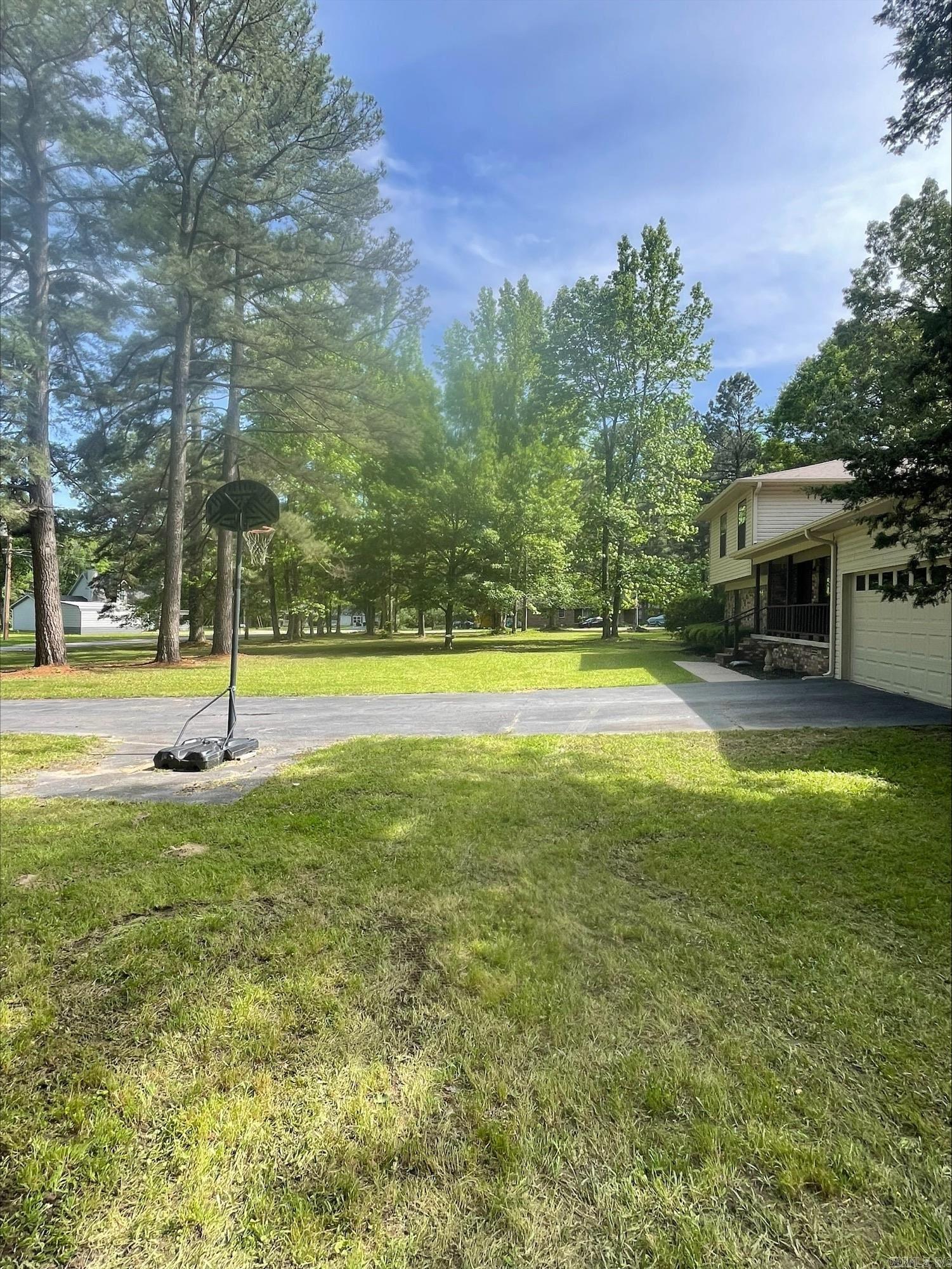 593 Kingwood Circle