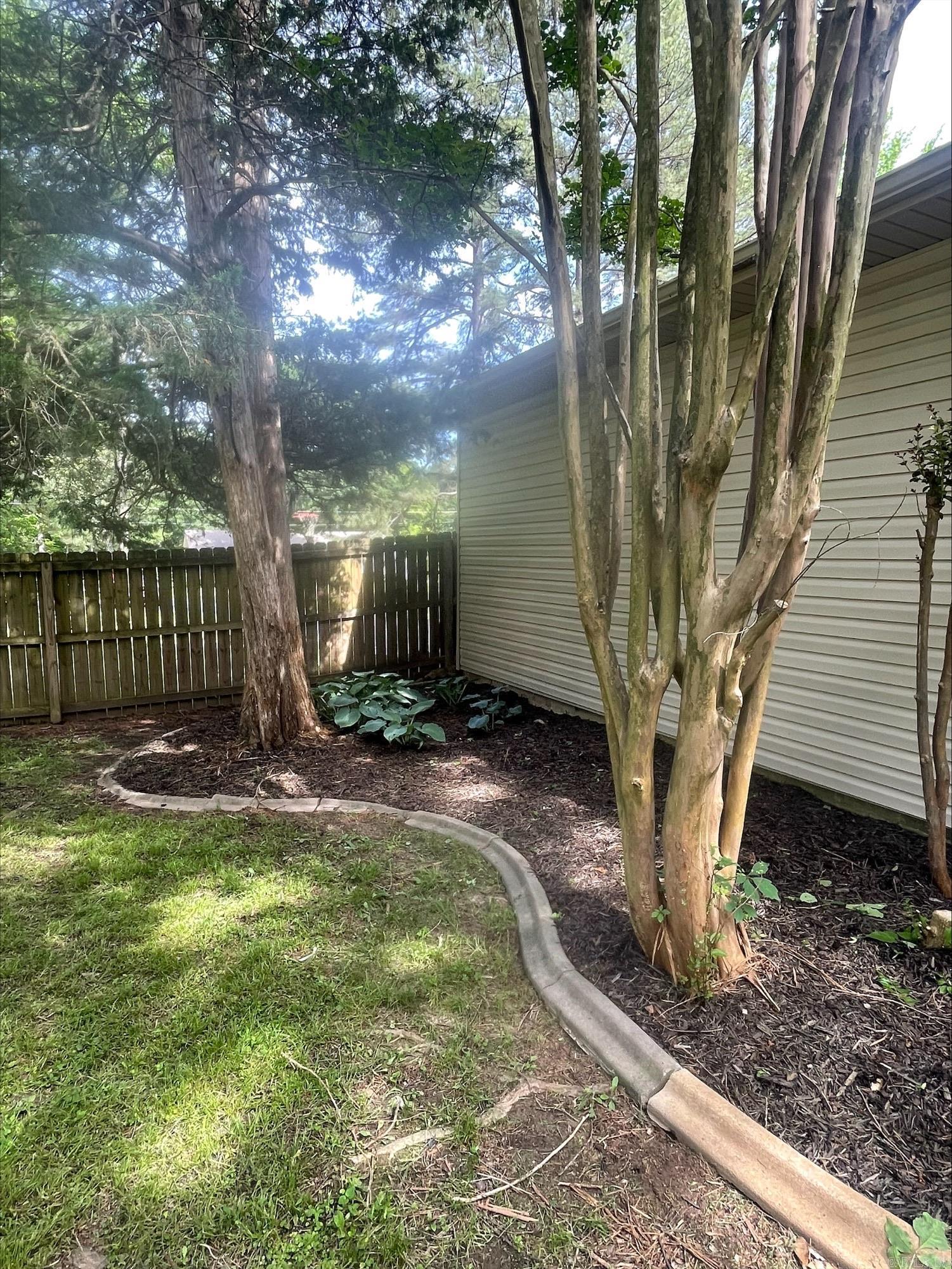 593 Kingwood Circle