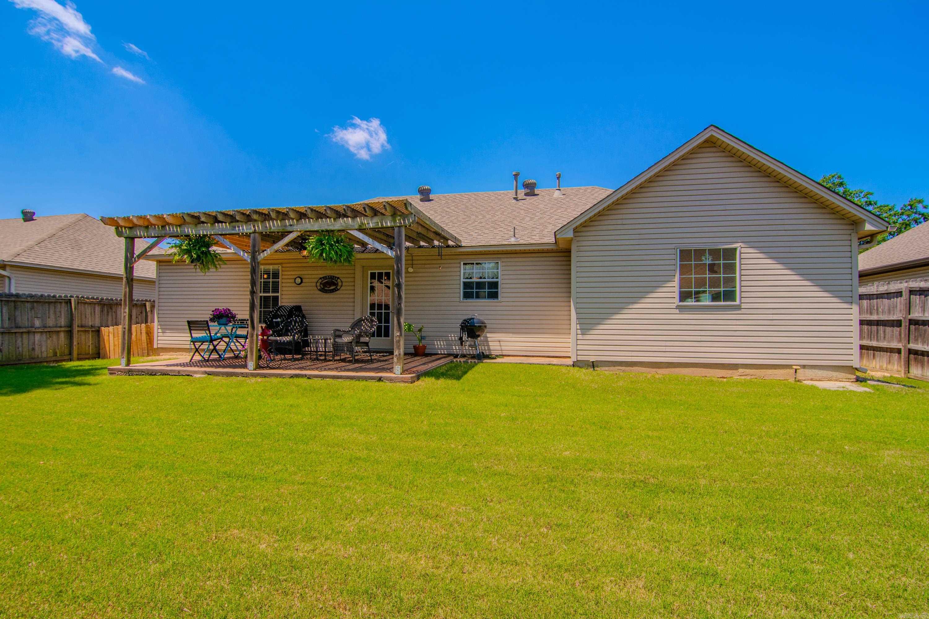 3118 Longmeadow Drive