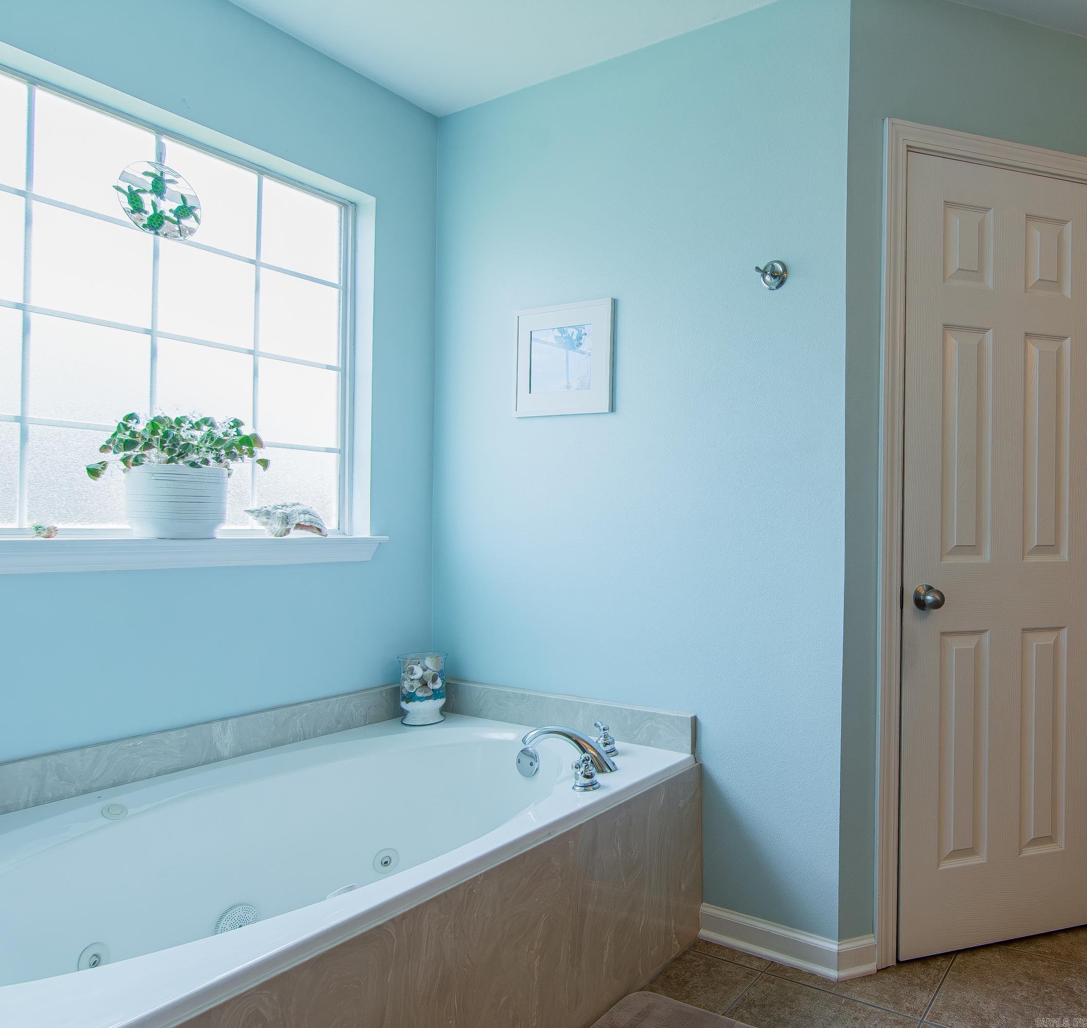 3118 Longmeadow Drive