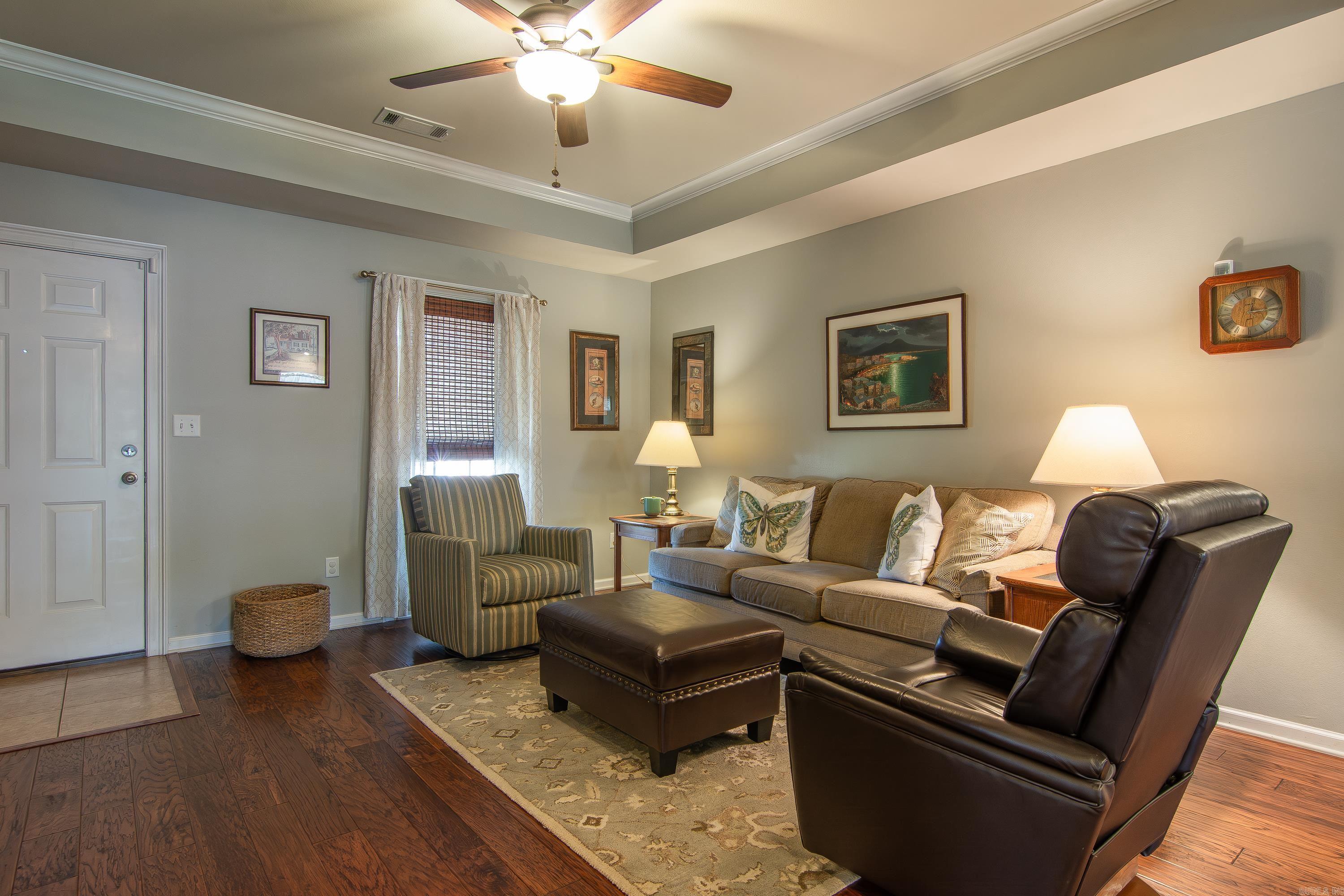 3118 Longmeadow Drive