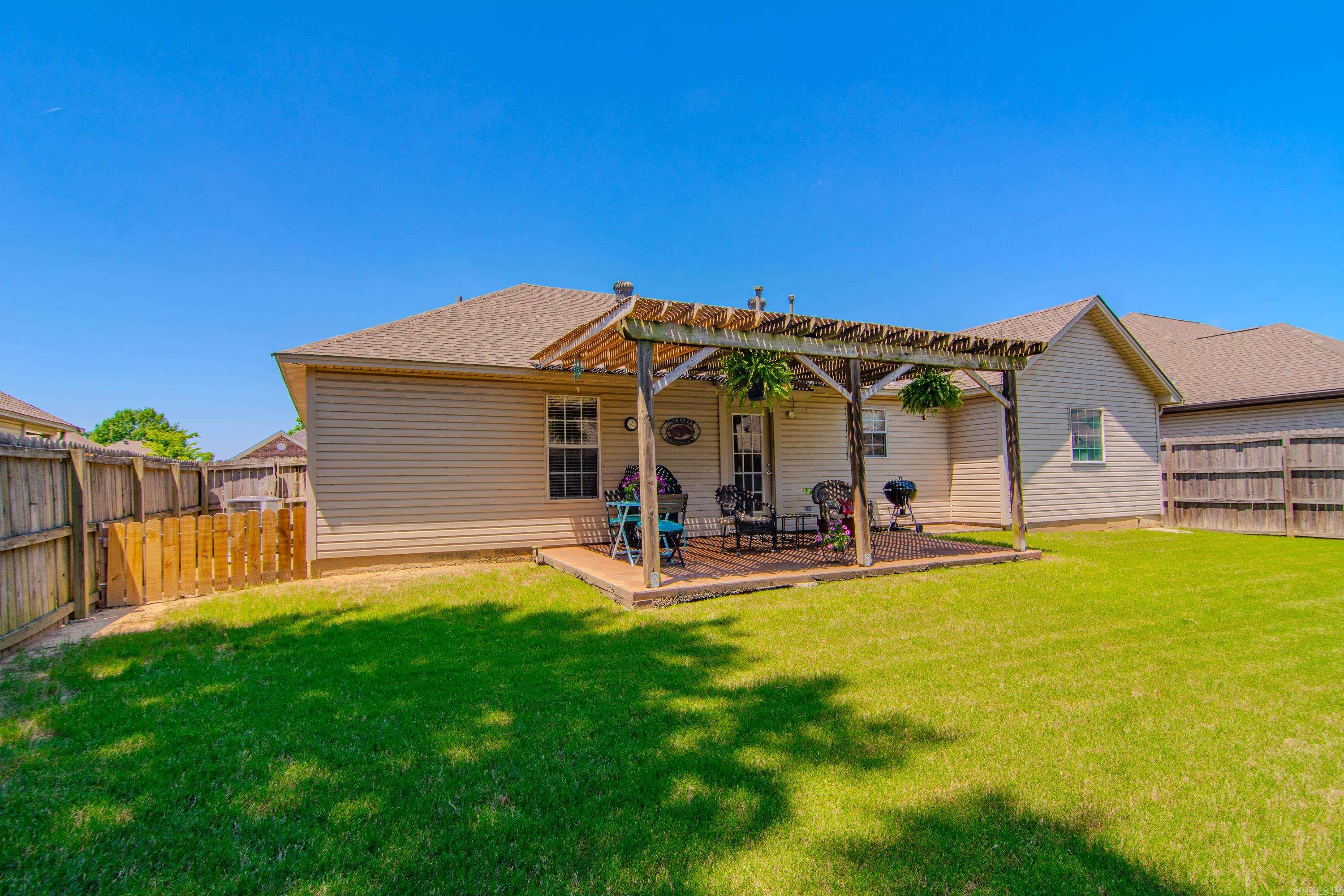 3118 Longmeadow Drive