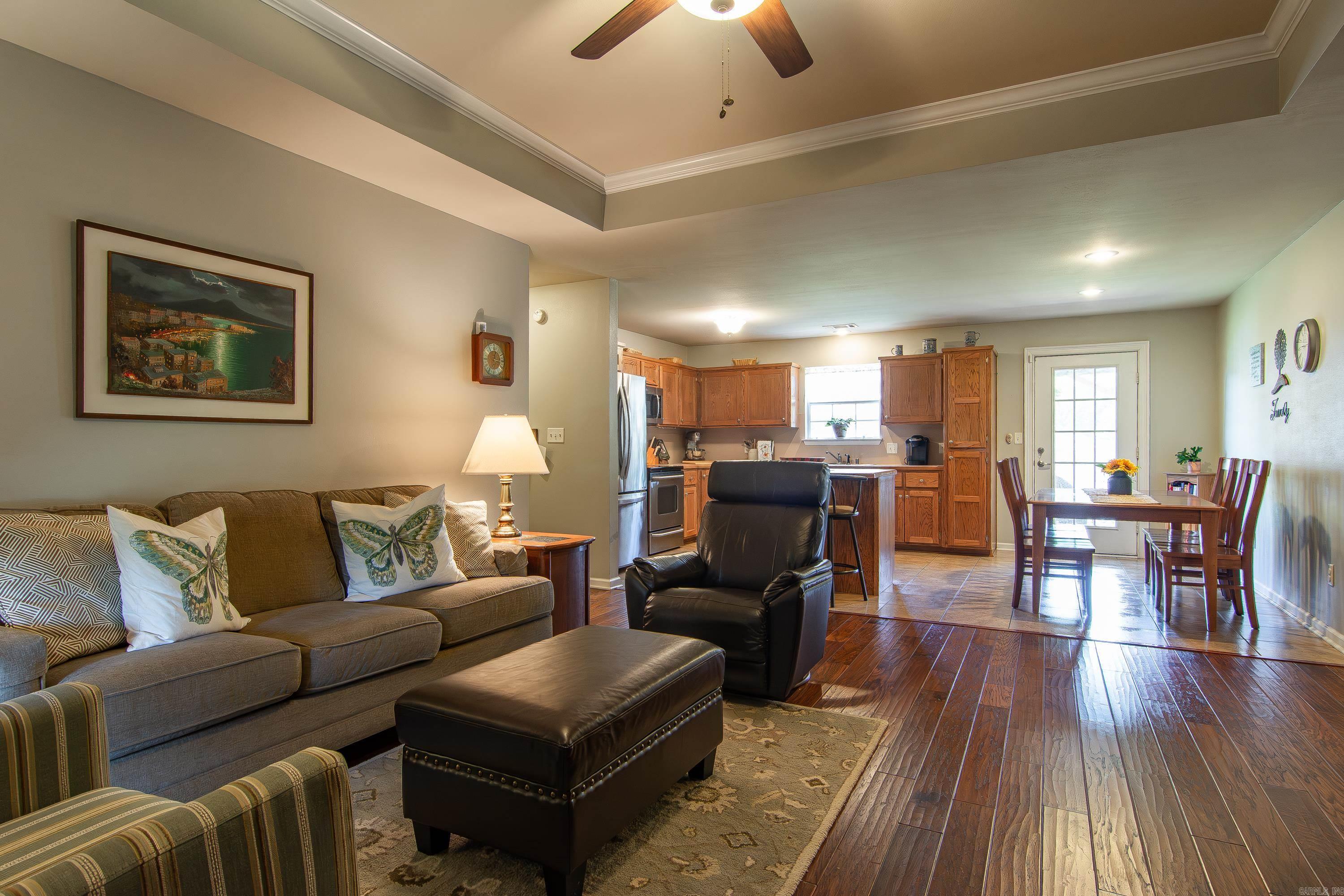 3118 Longmeadow Drive