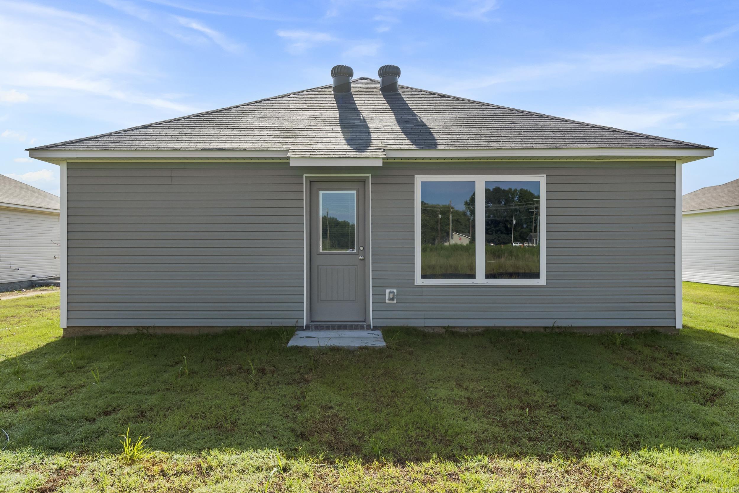 15 Farmhouse Circle