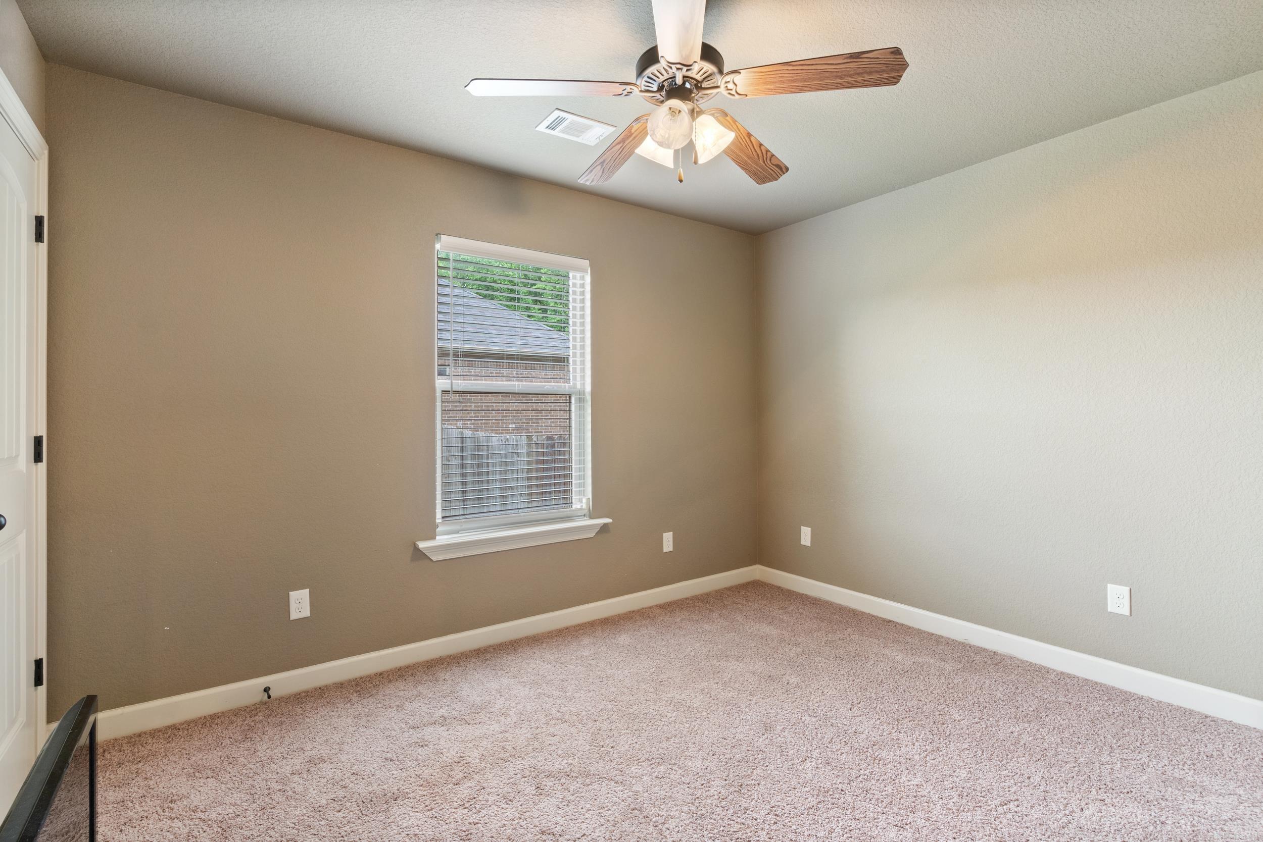 160 Creekside Drive