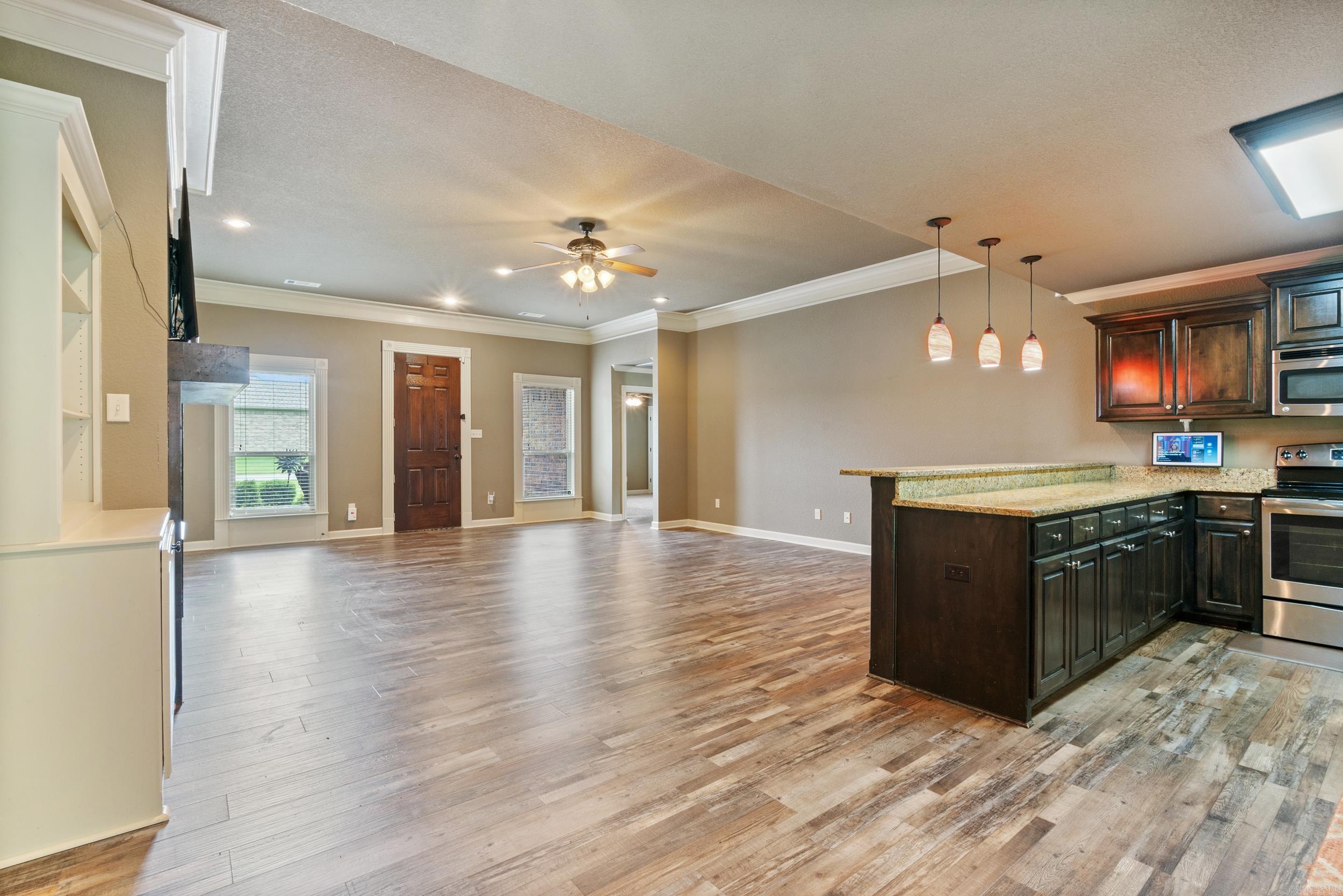 160 Creekside Drive