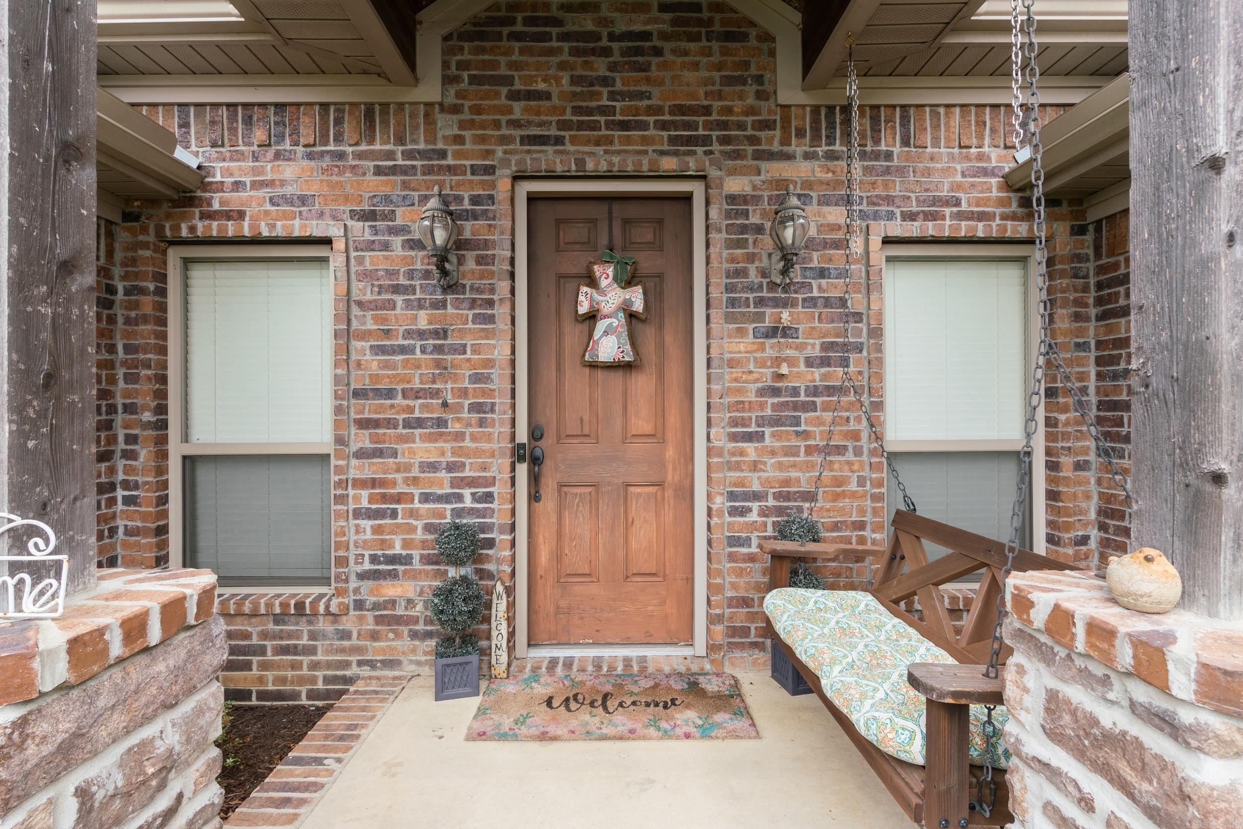 160 Creekside Drive