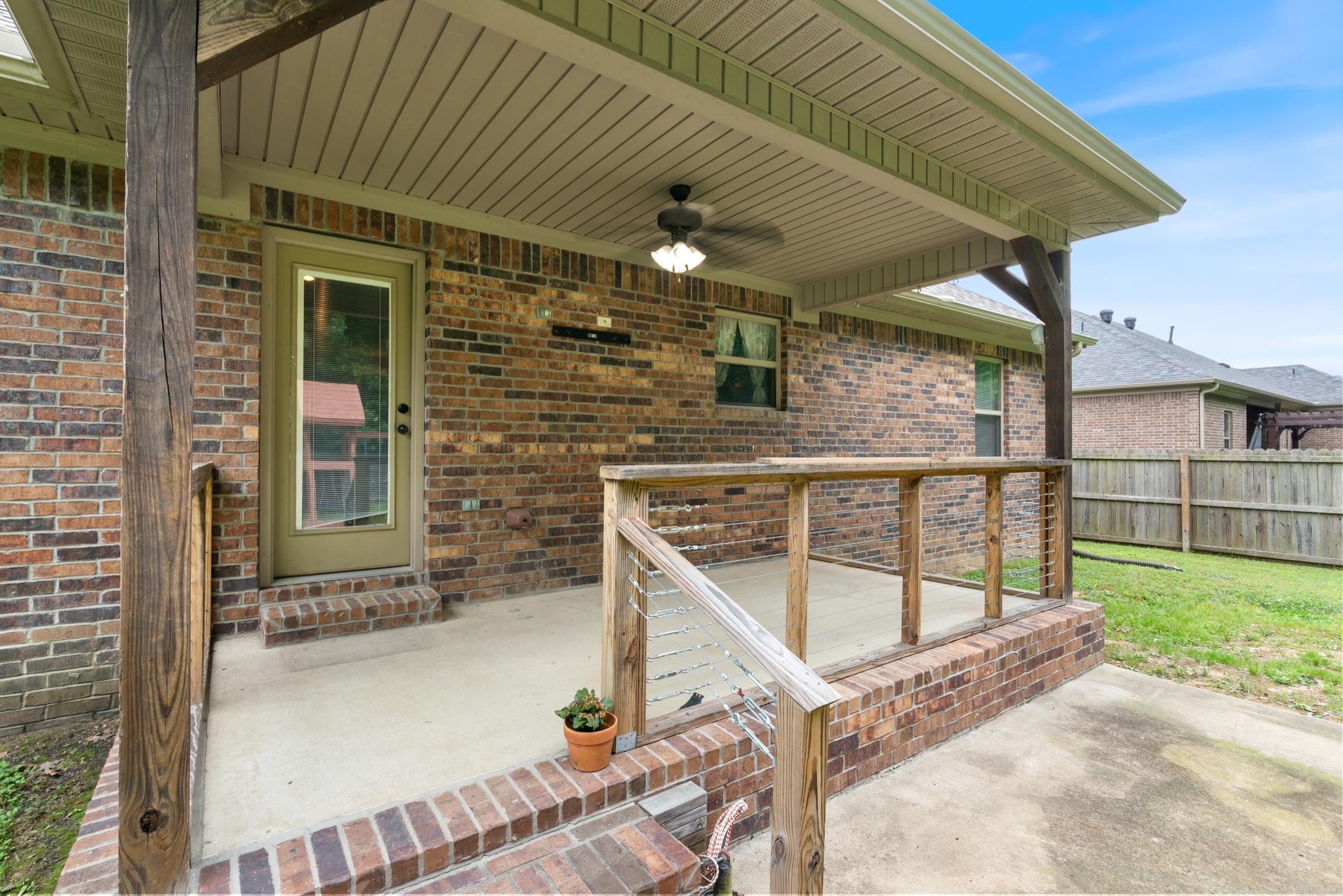 160 Creekside Drive