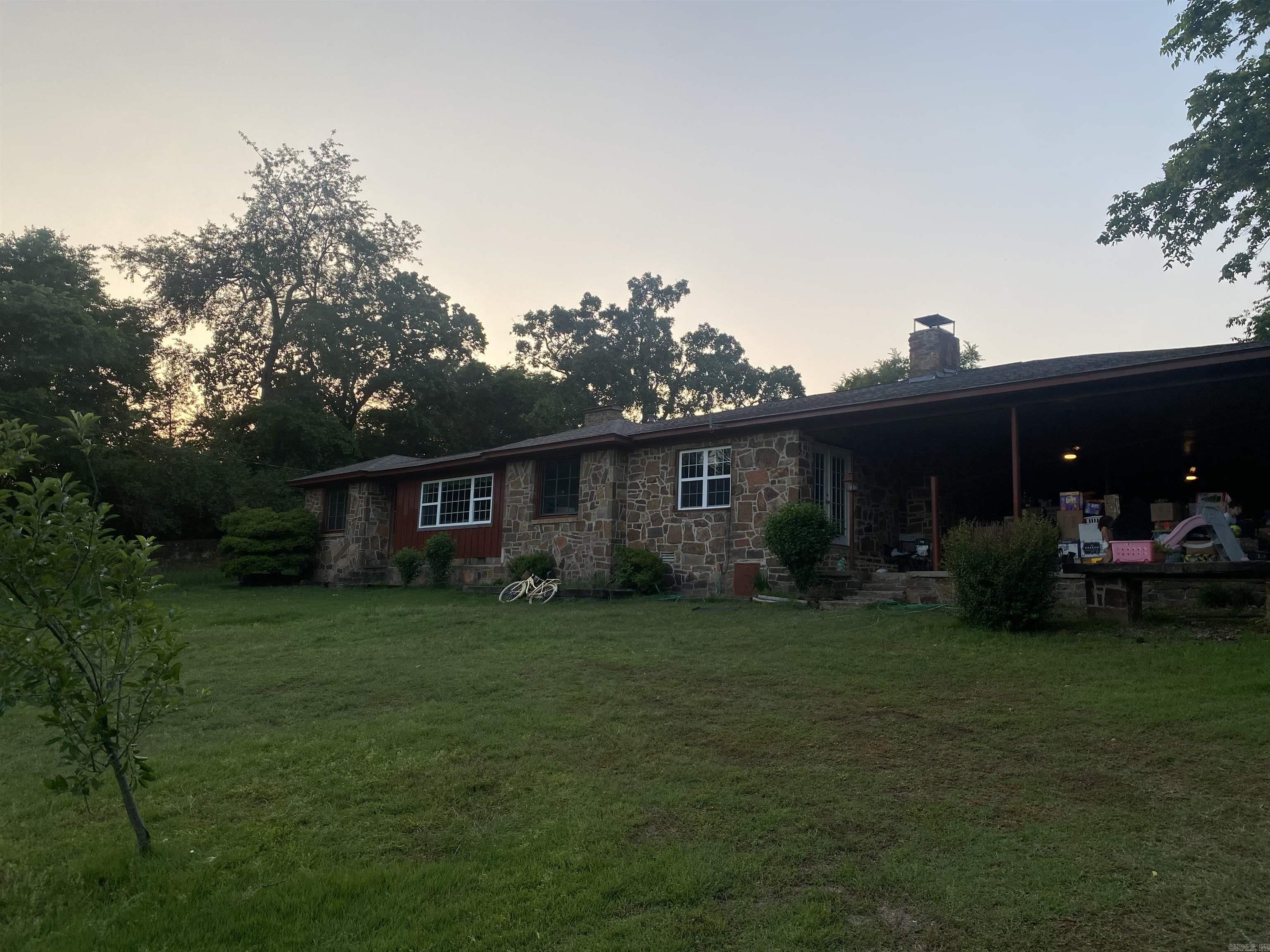 1099 N Ellsworth Avenue