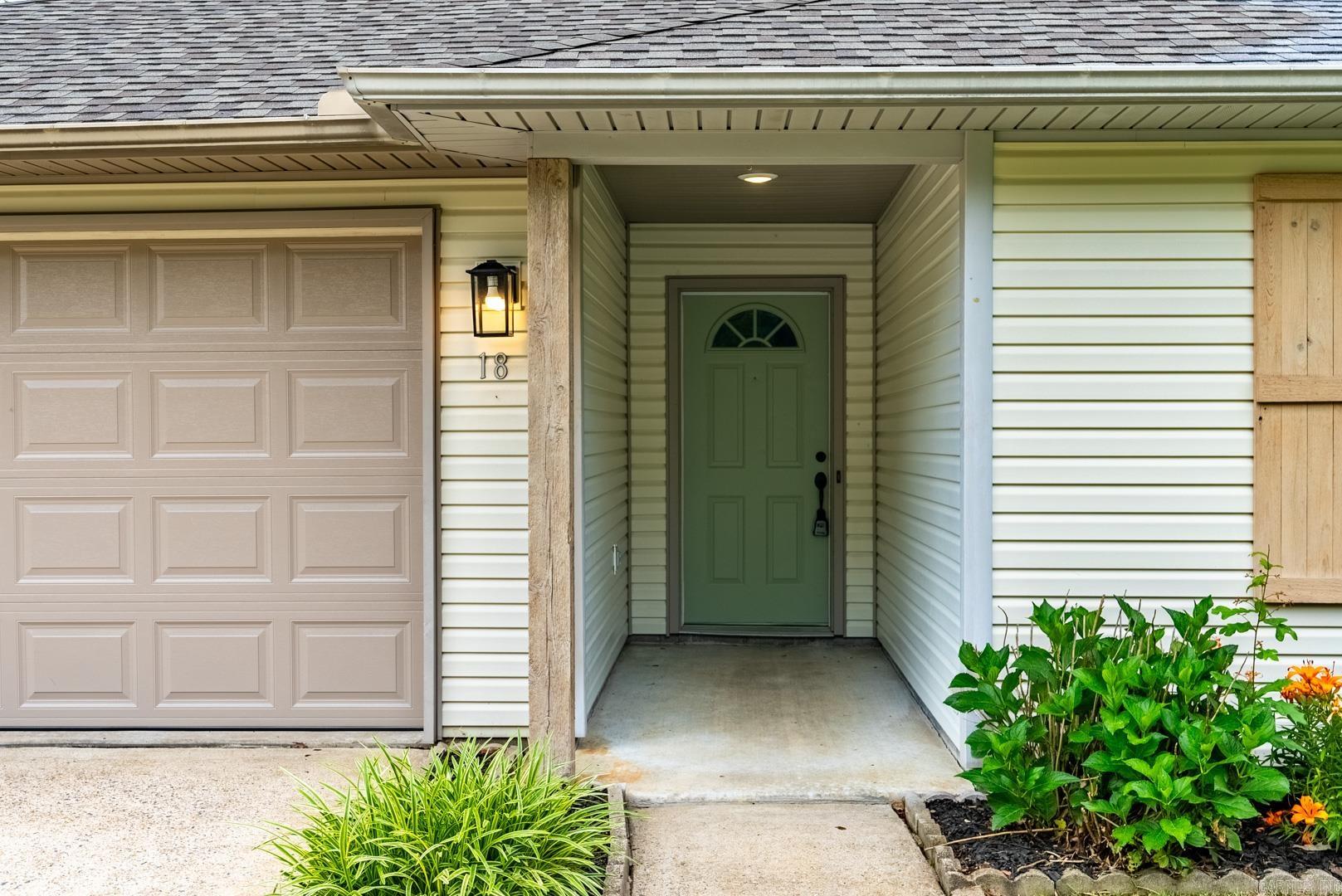 18 White Fox Cove