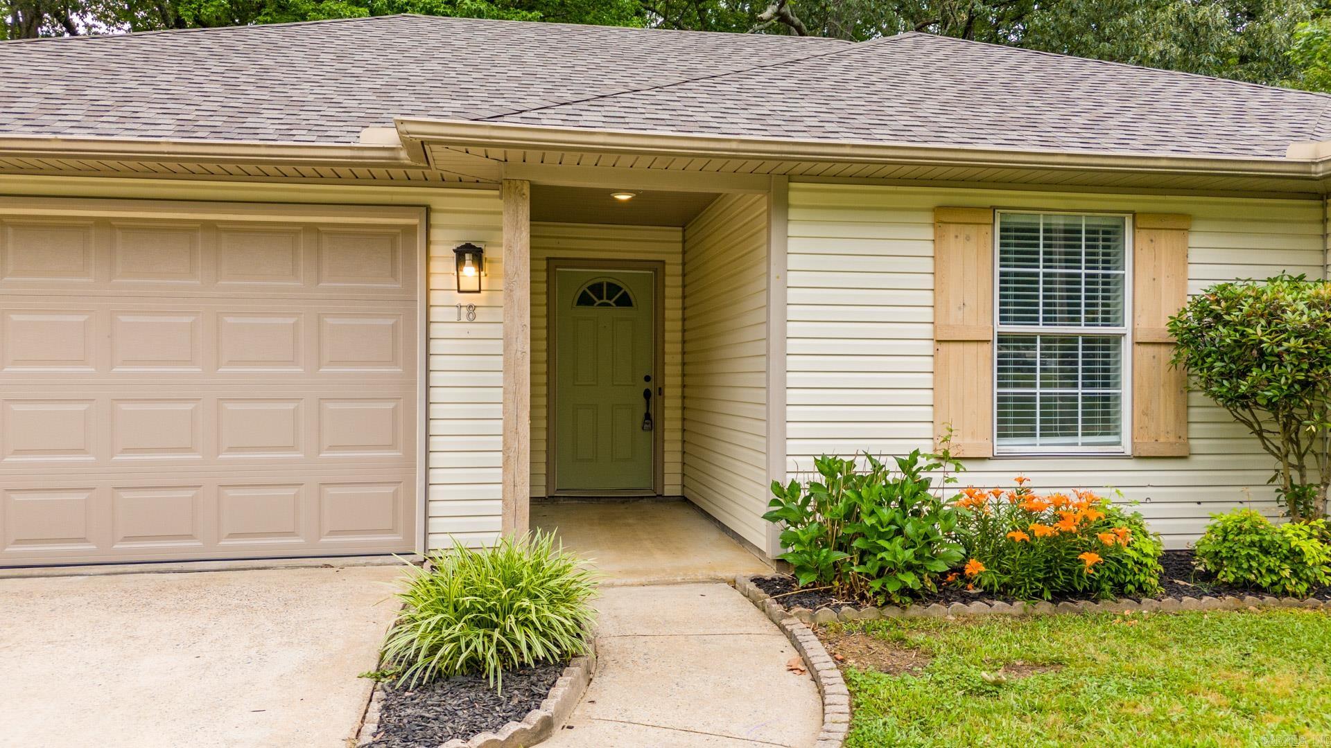 18 White Fox Cove