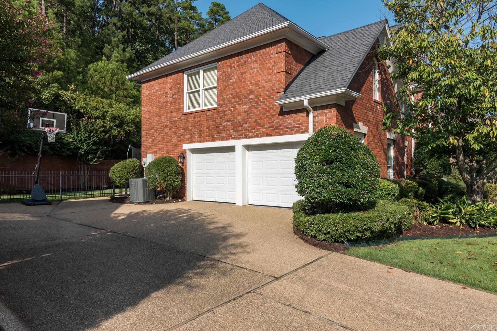 12 EDENFIELD COVE