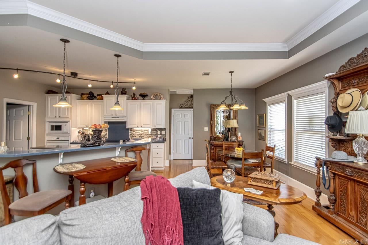 2127 Stagecoach Village