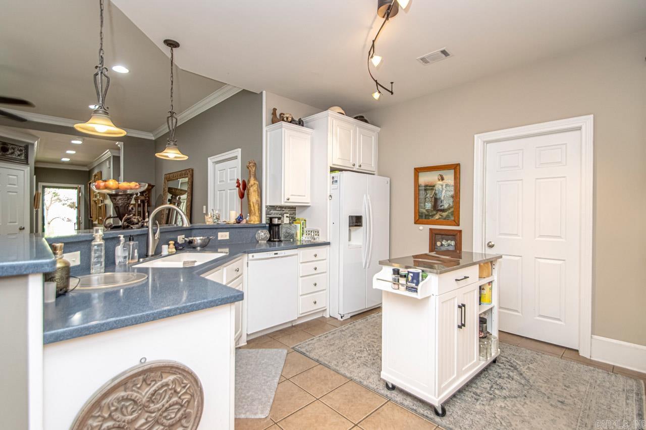 2127 Stagecoach Village