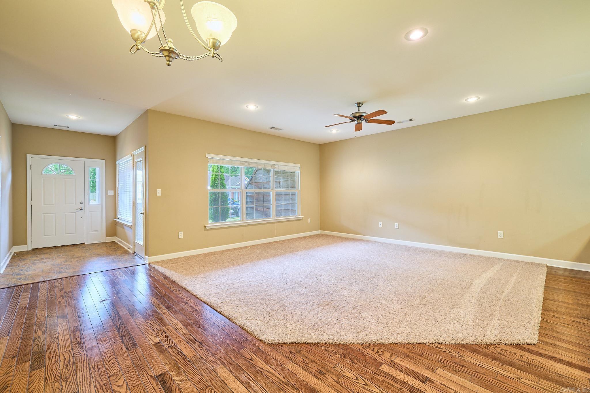 1406 Stagecoach Village