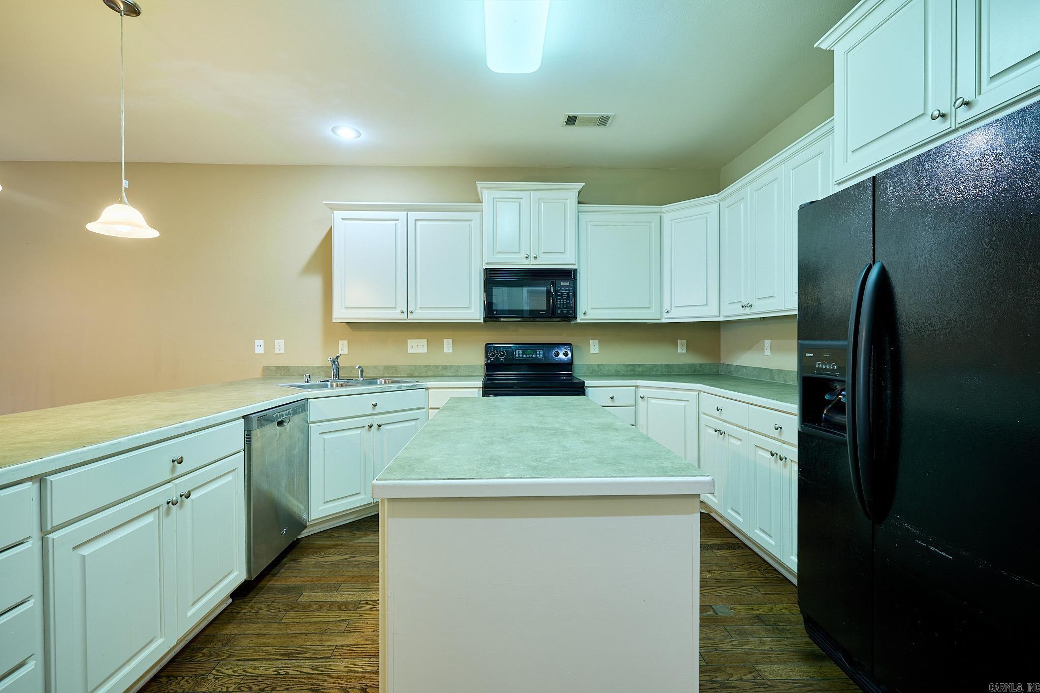 1406 Stagecoach Village