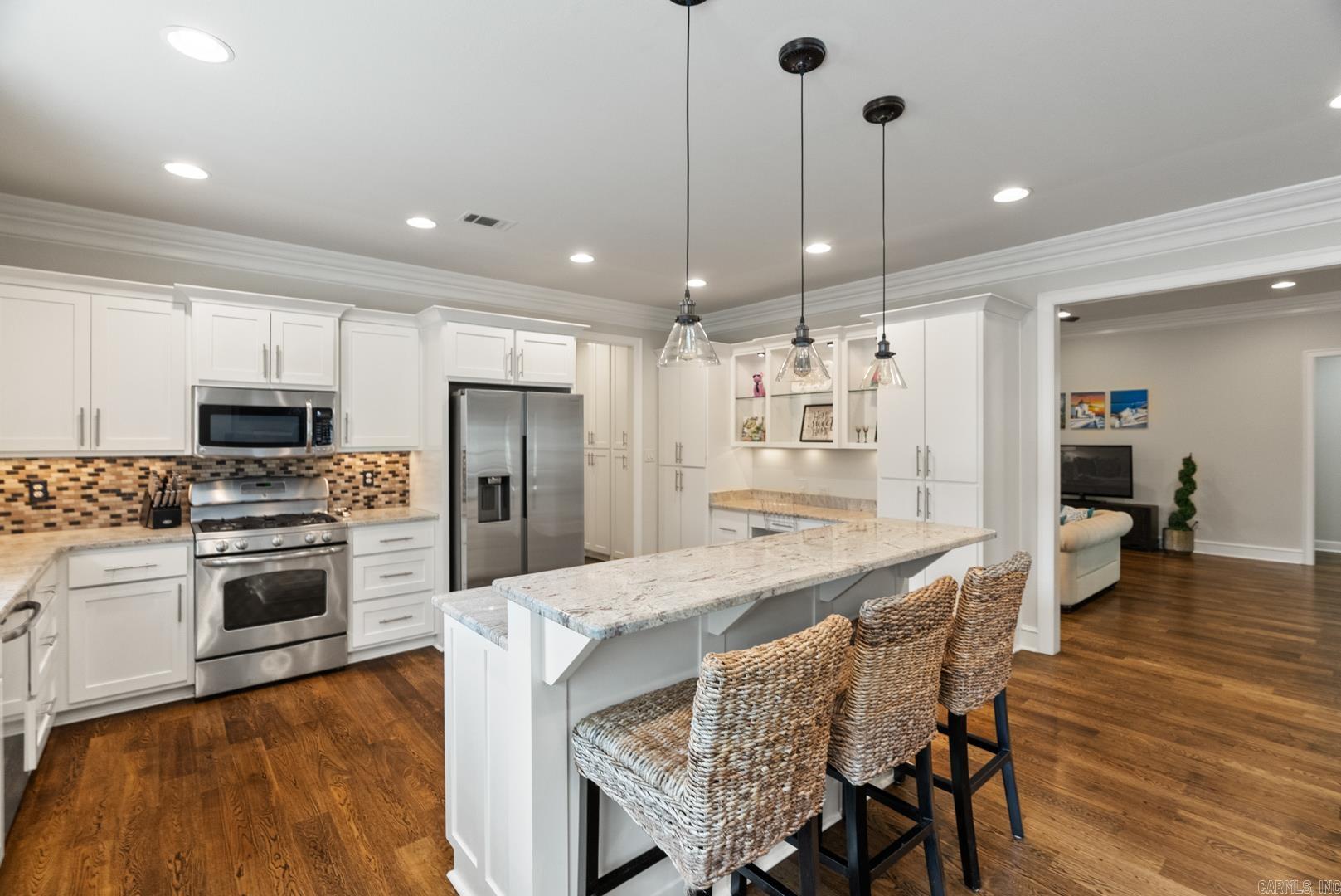104 Tournay Court