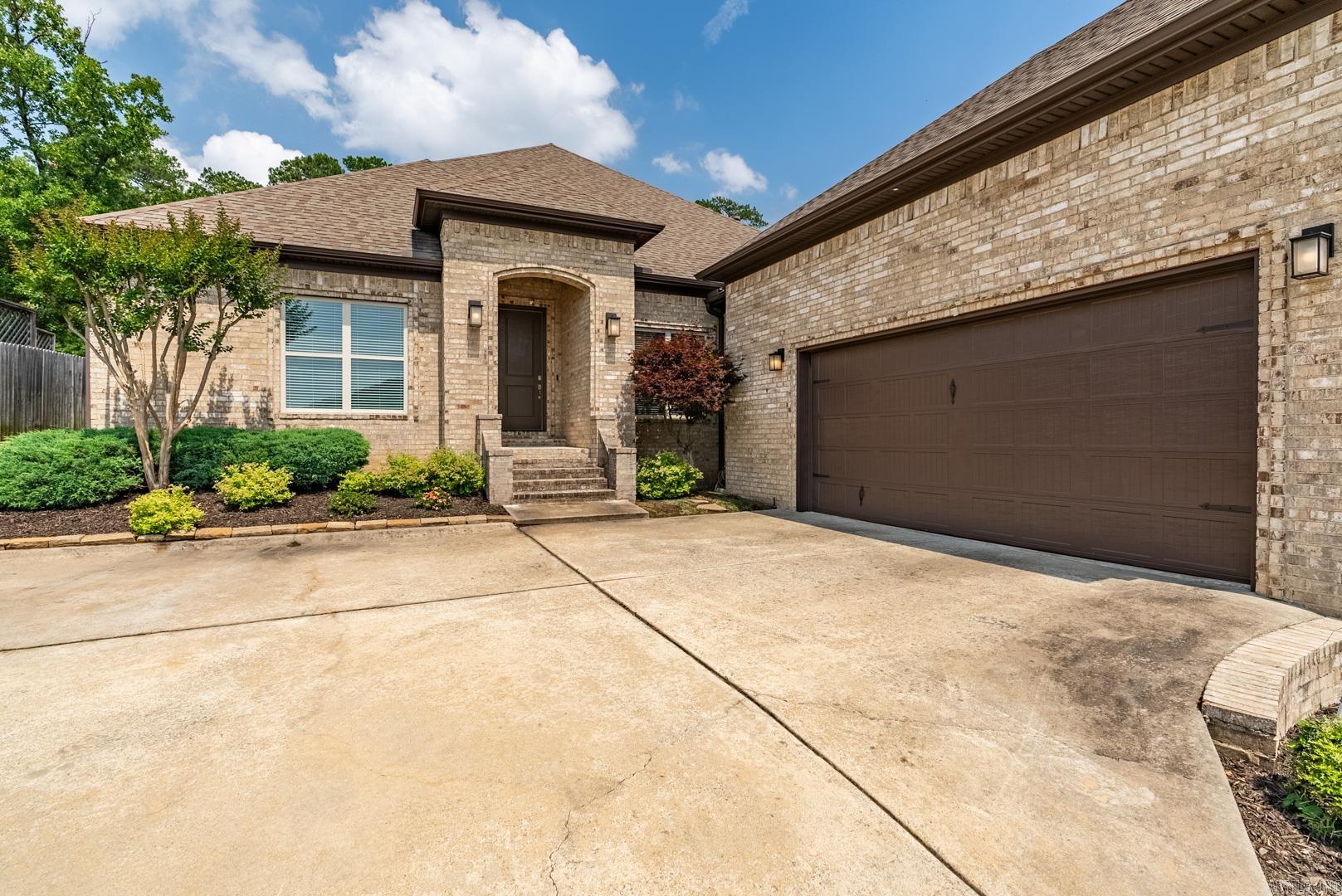 104 Tournay Court