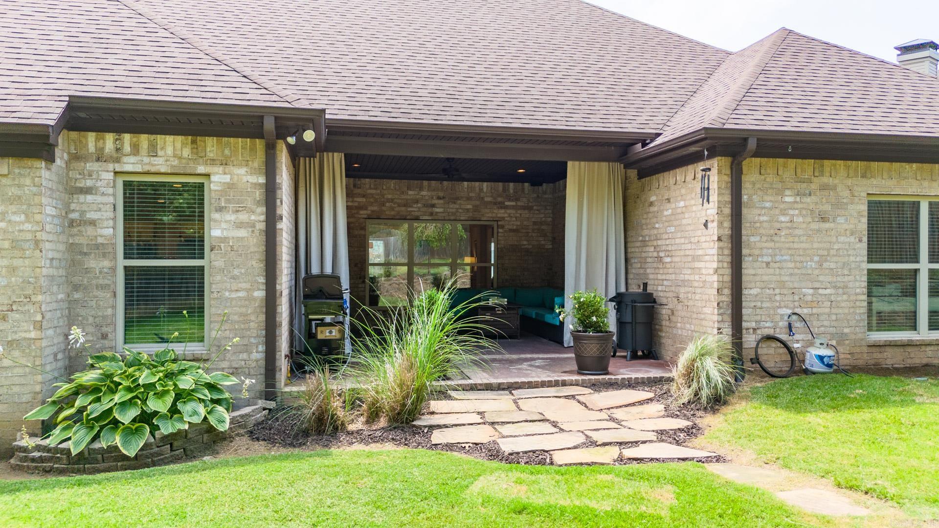 104 Tournay Court