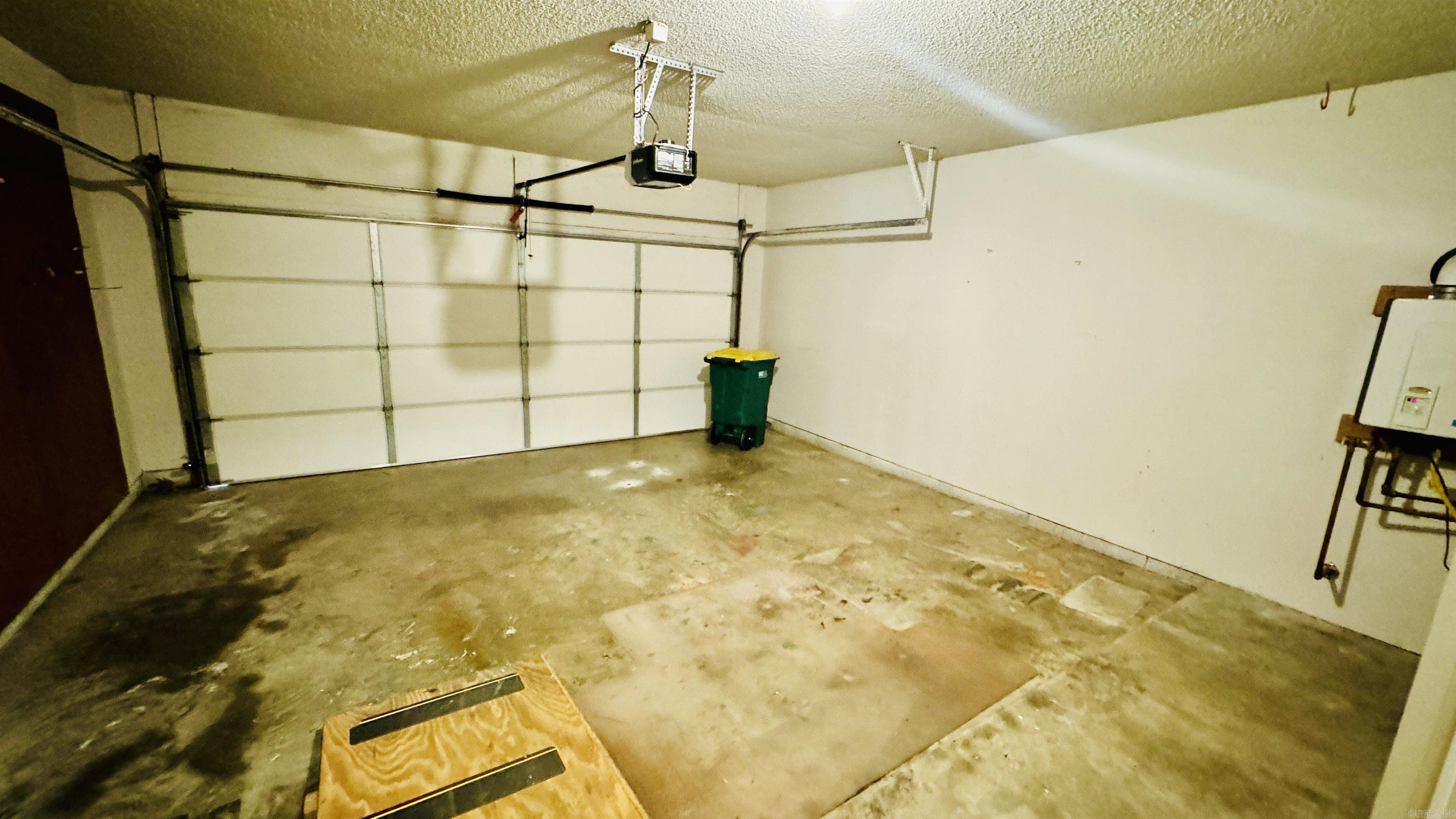 2 Creekside Court