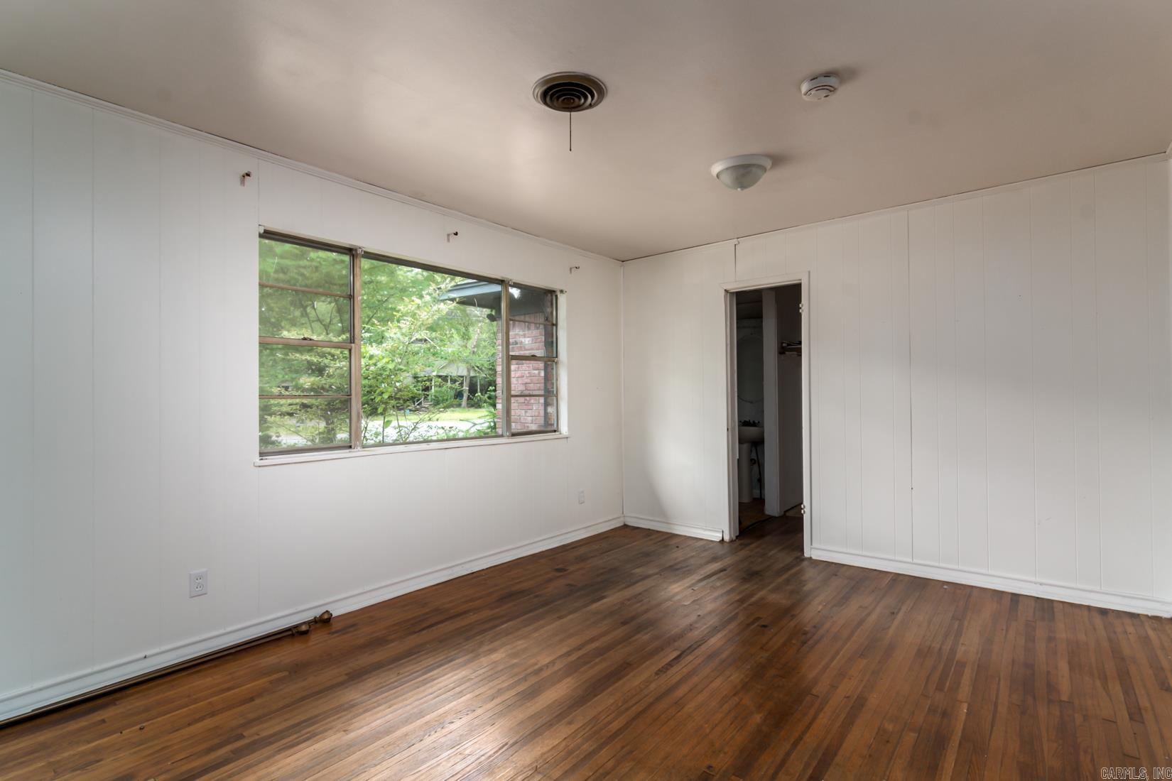 8515 & 8511 Dreher Lane