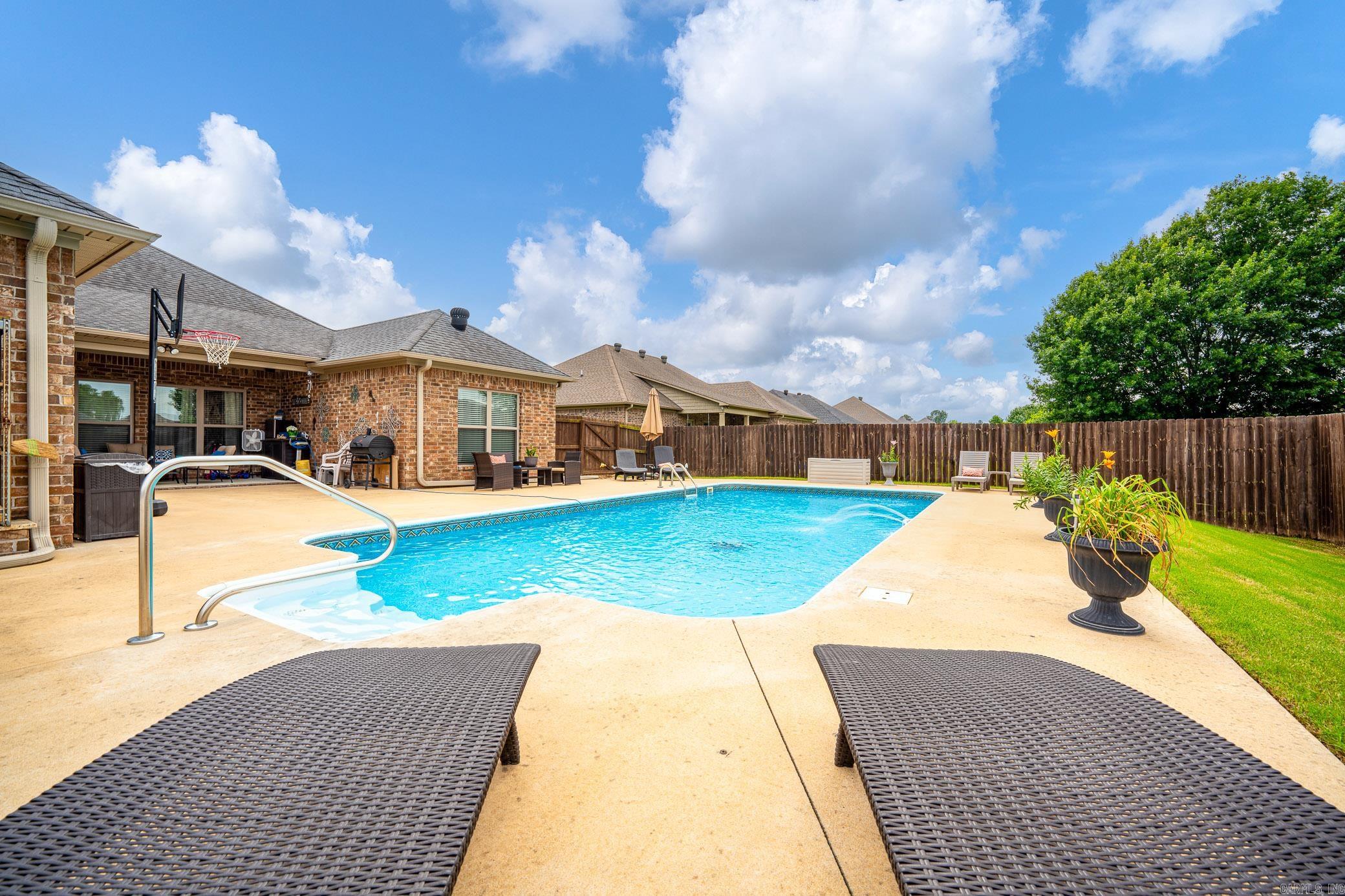 1605 Sylar Circle
