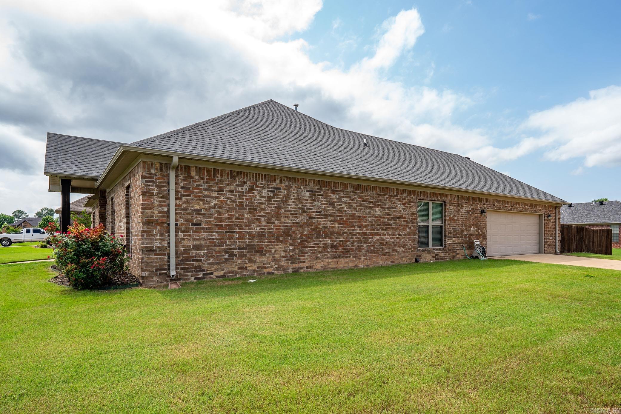 1605 Sylar Circle